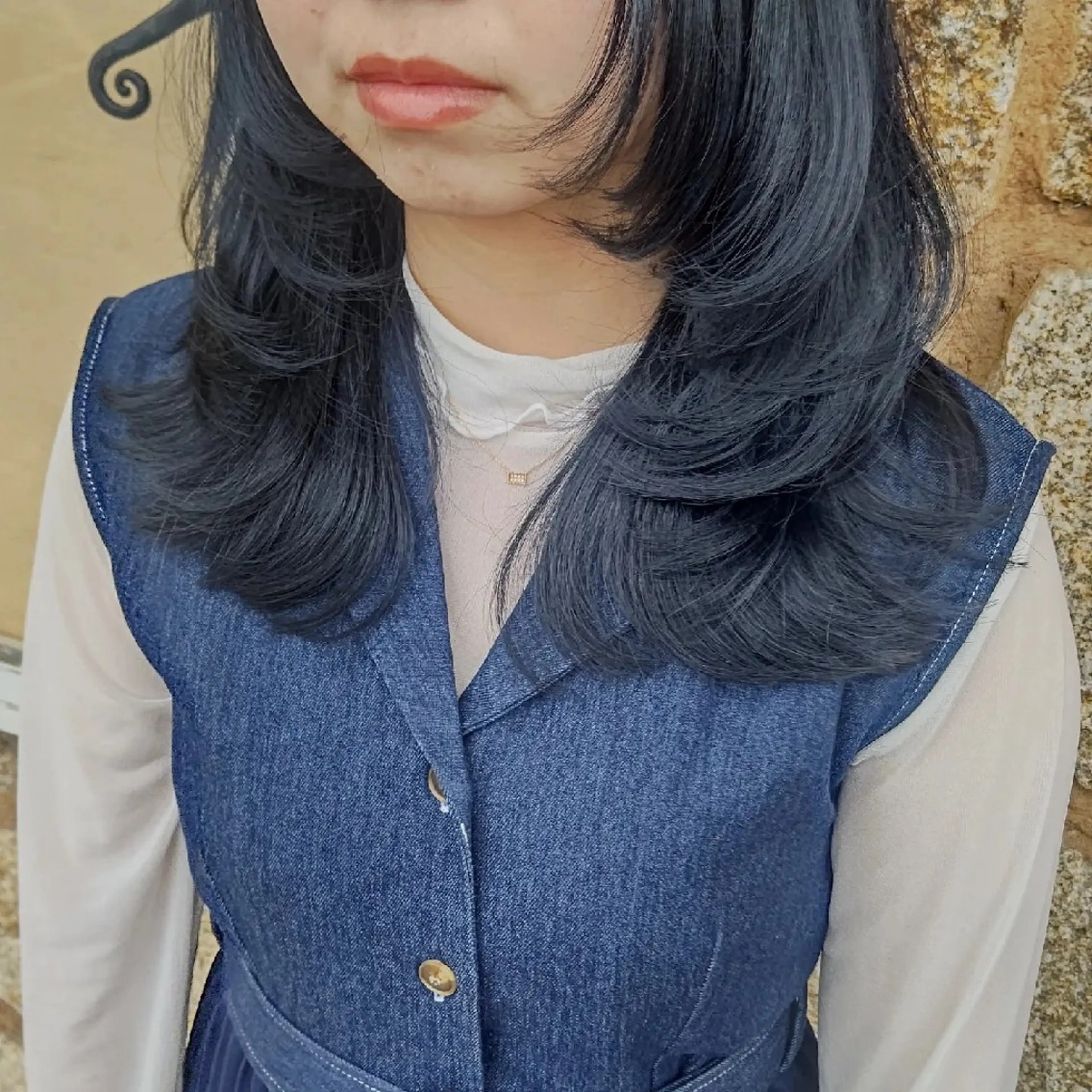 ロング カラー 黒髪 ブルーカラー ブルーブラック レイヤーカット ワンホンレイヤー ara (荒武梨香)  のその他イメージ