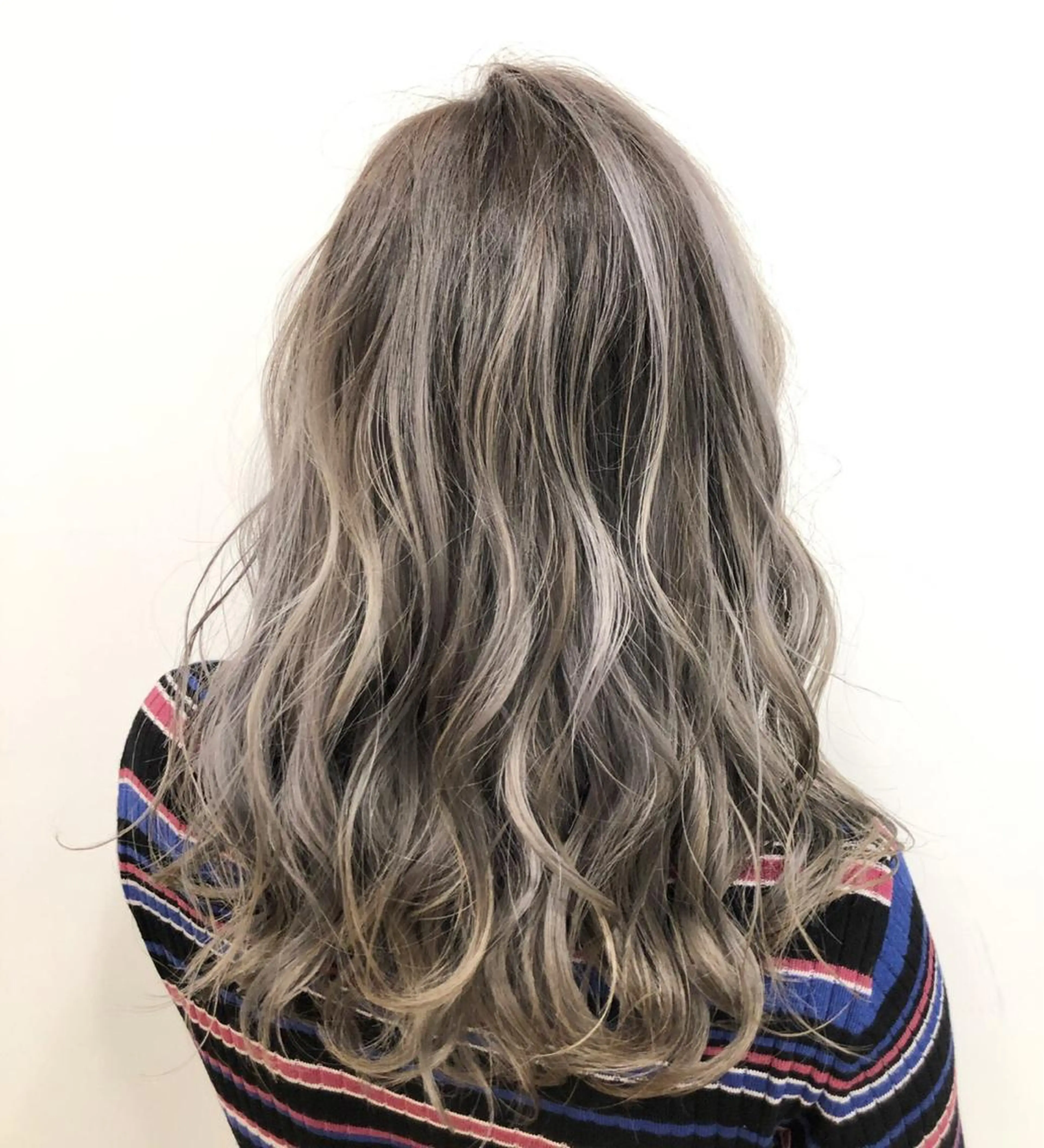 セミロング 和歌山ランキング1位 井開のヘアスタイル