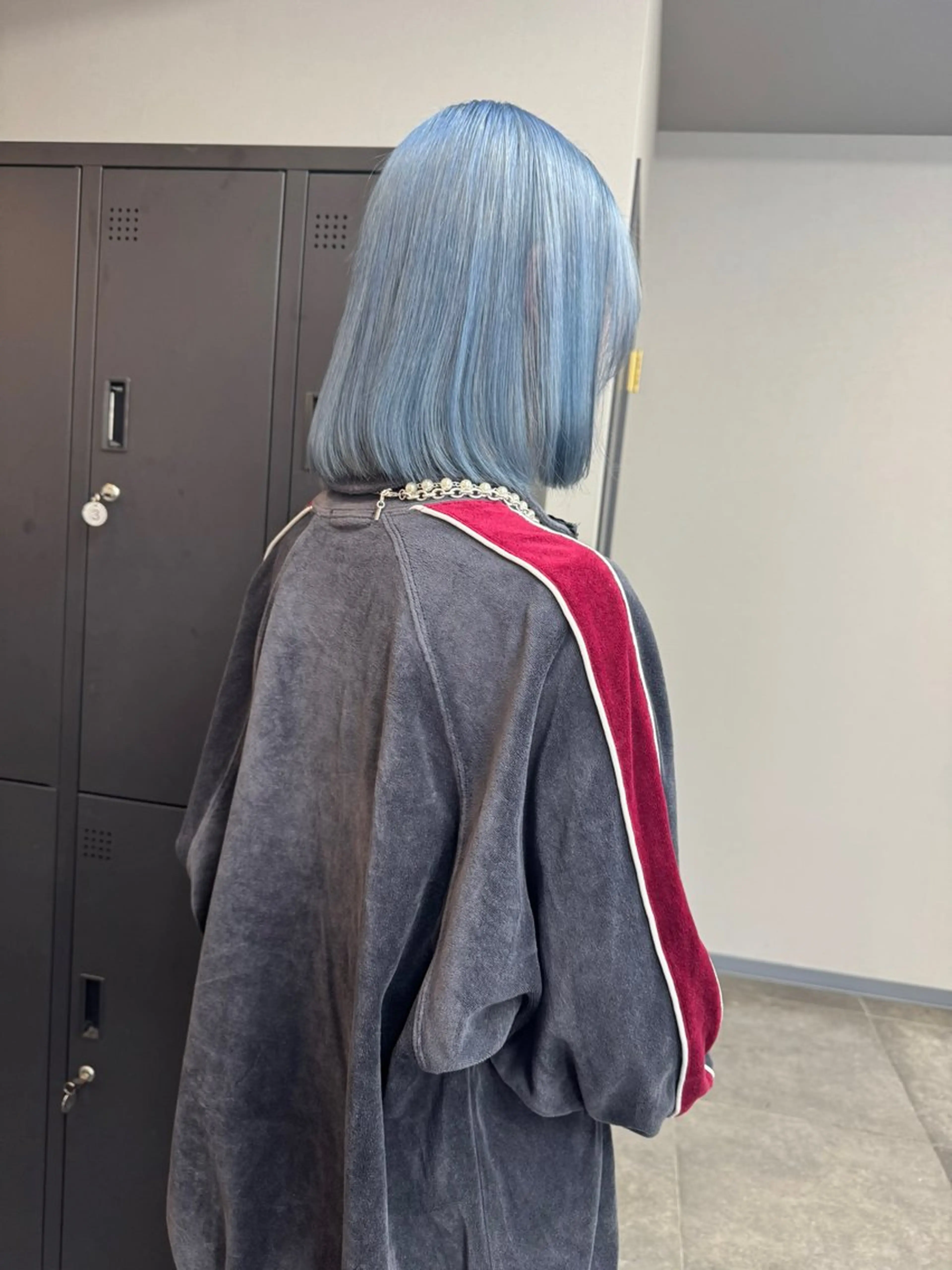 ミディアム maco 艶感ハイトーン🦋のヘアスタイル