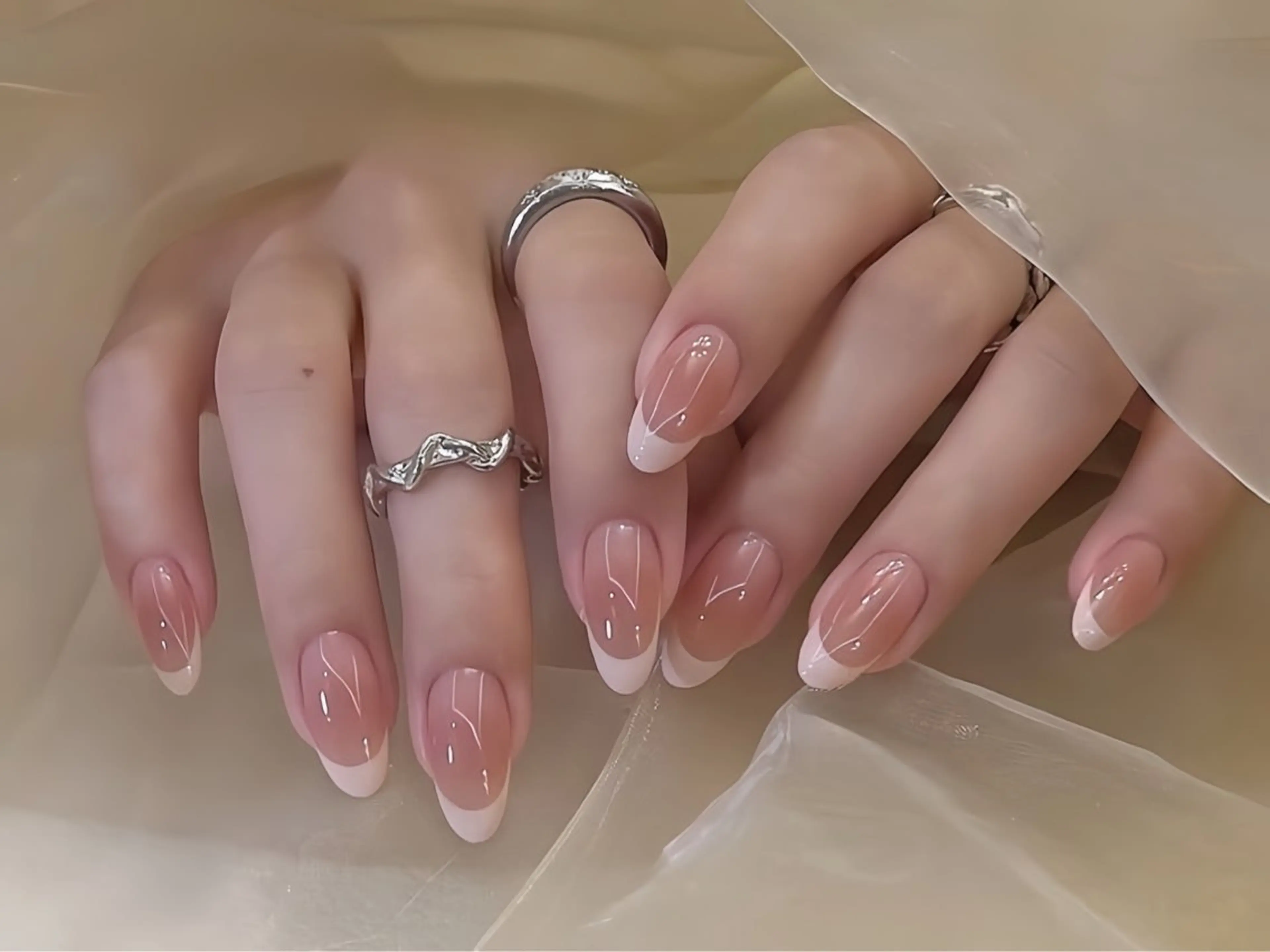 ネイル アートネイル ガーリー 韓国ネイル 持ち込み ニュアンスネイル Rin Nail 新大久保店のネイルデザイン