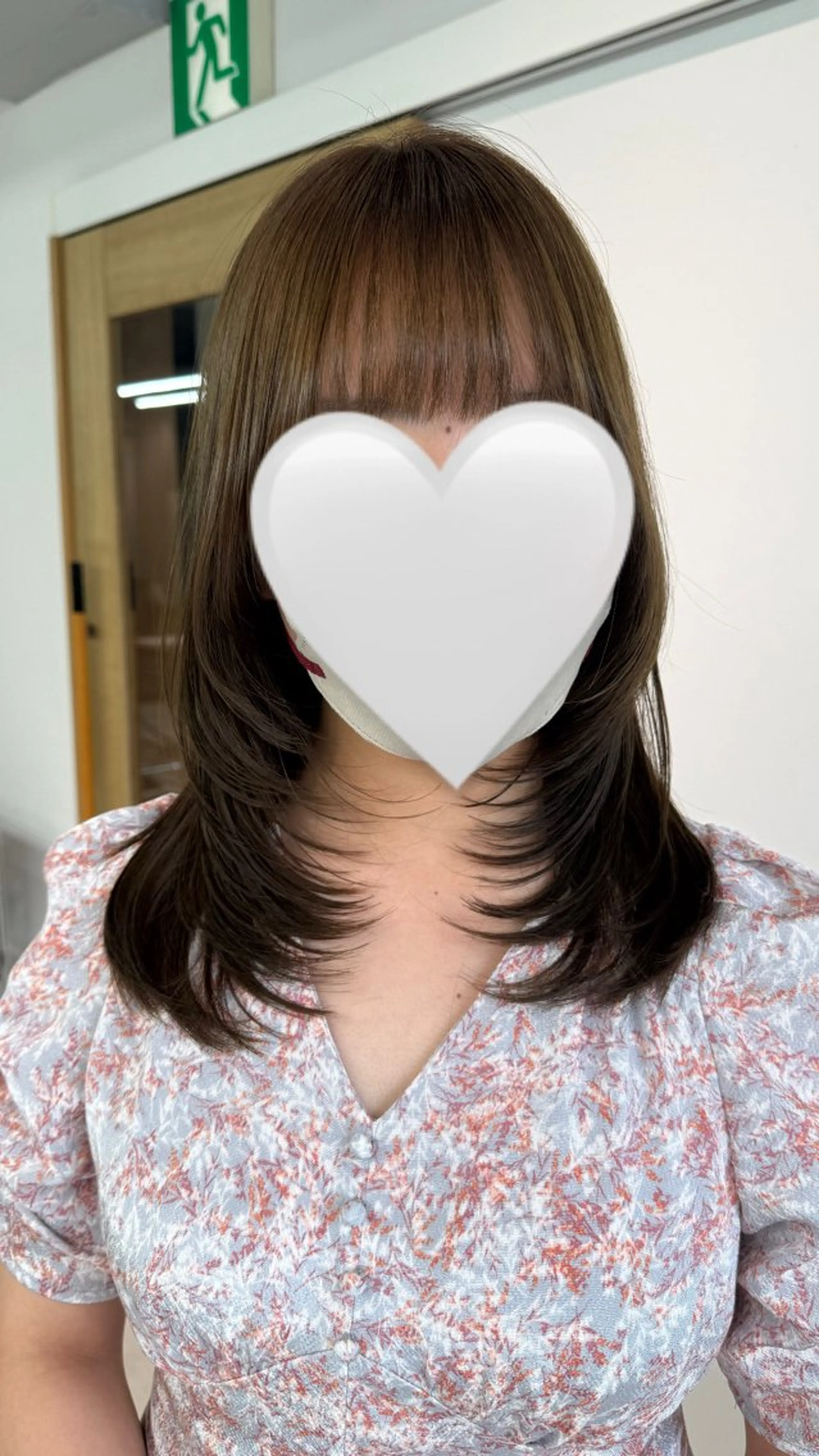 ミディアム 渡邉 佳穂のヘアスタイル