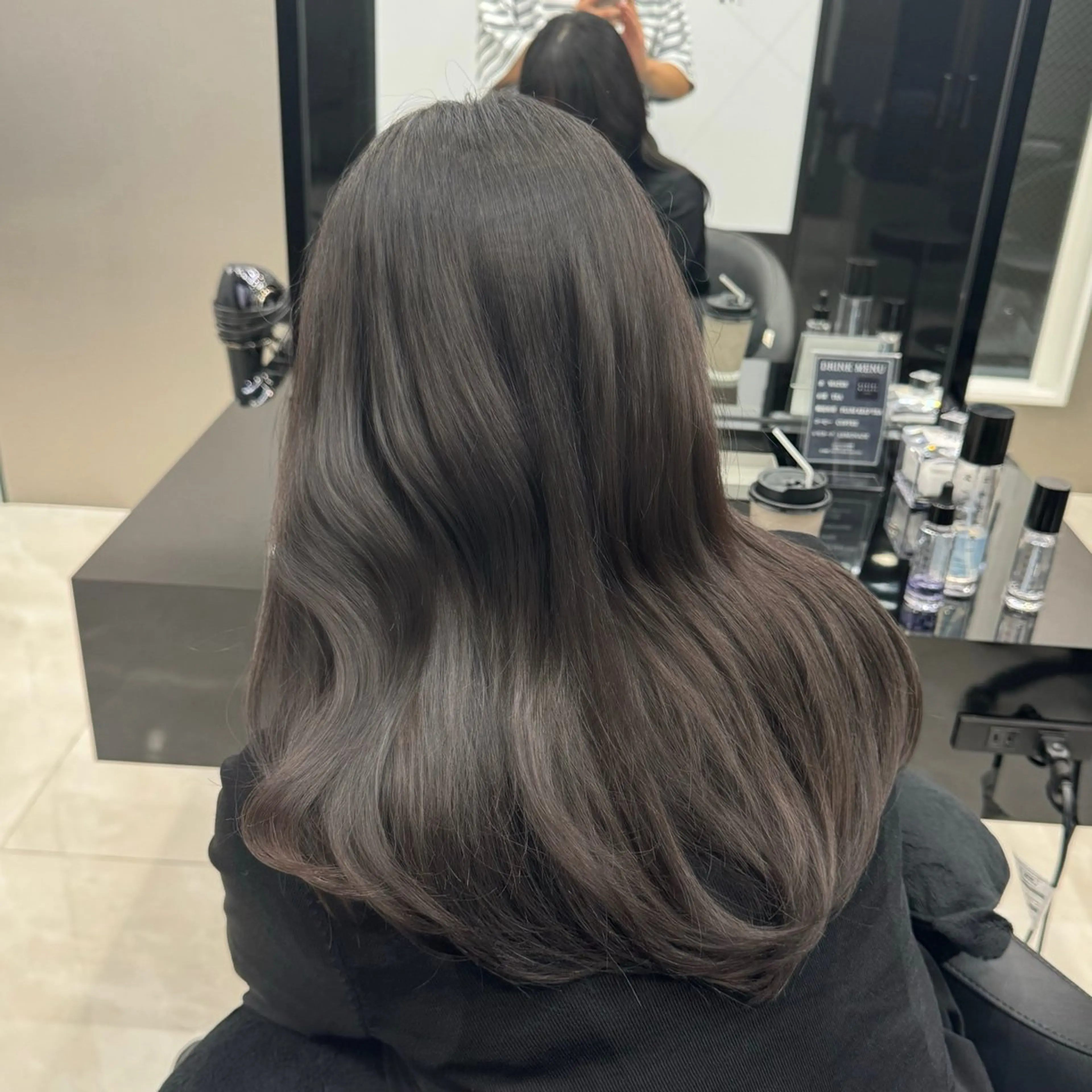 ミディアム カラー ブリーチ ブラウンカラー 透明感カラー グレージュ ブリーチなしカラー ヘアカラー トリートメント 新宿/顔周りカット/ レイヤー/YUYAのヘアスタイル