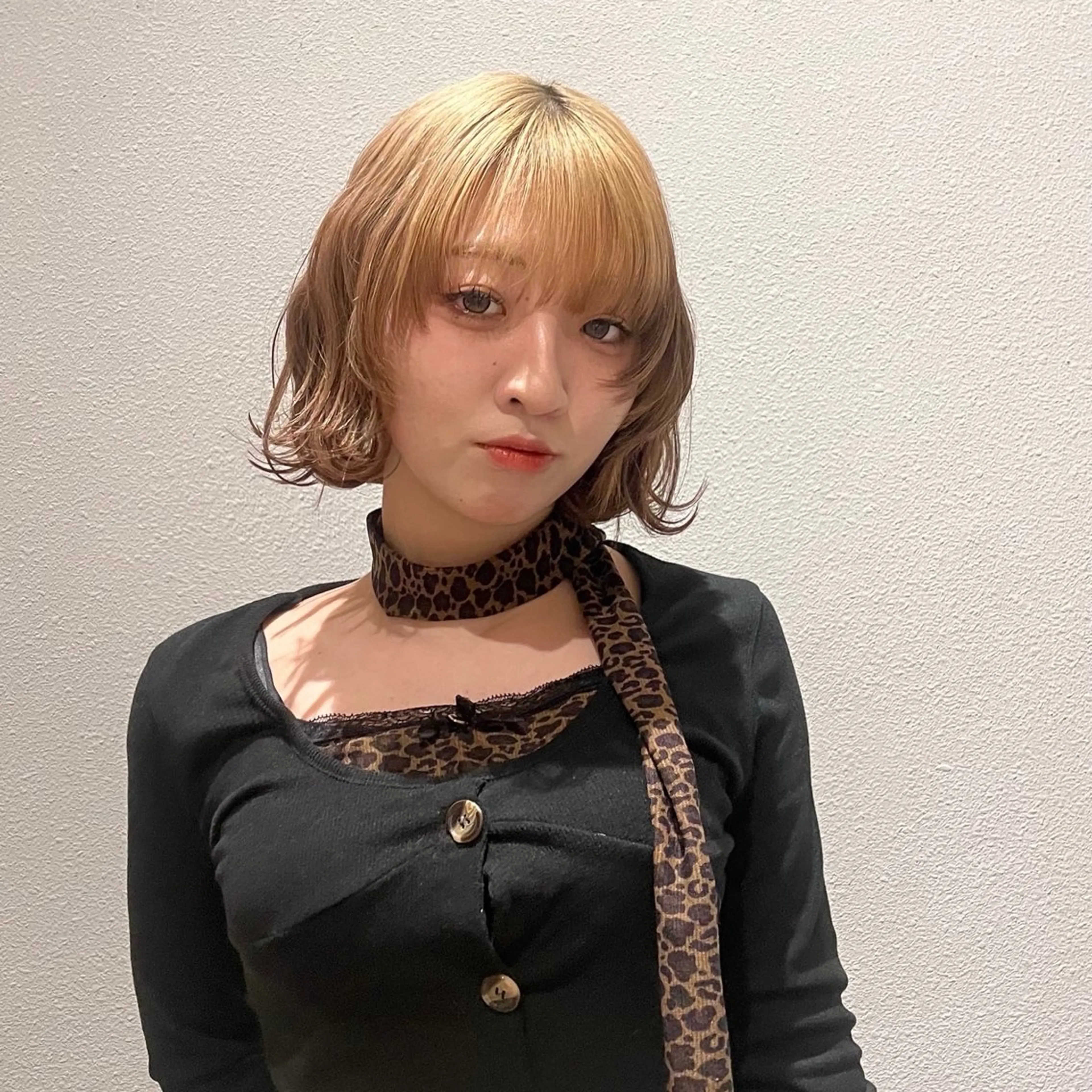 〚大人気💟ご新規様限定🪄︎︎✨〛ケアブリーチ➕オンカラー➕保護トリートメントの写真