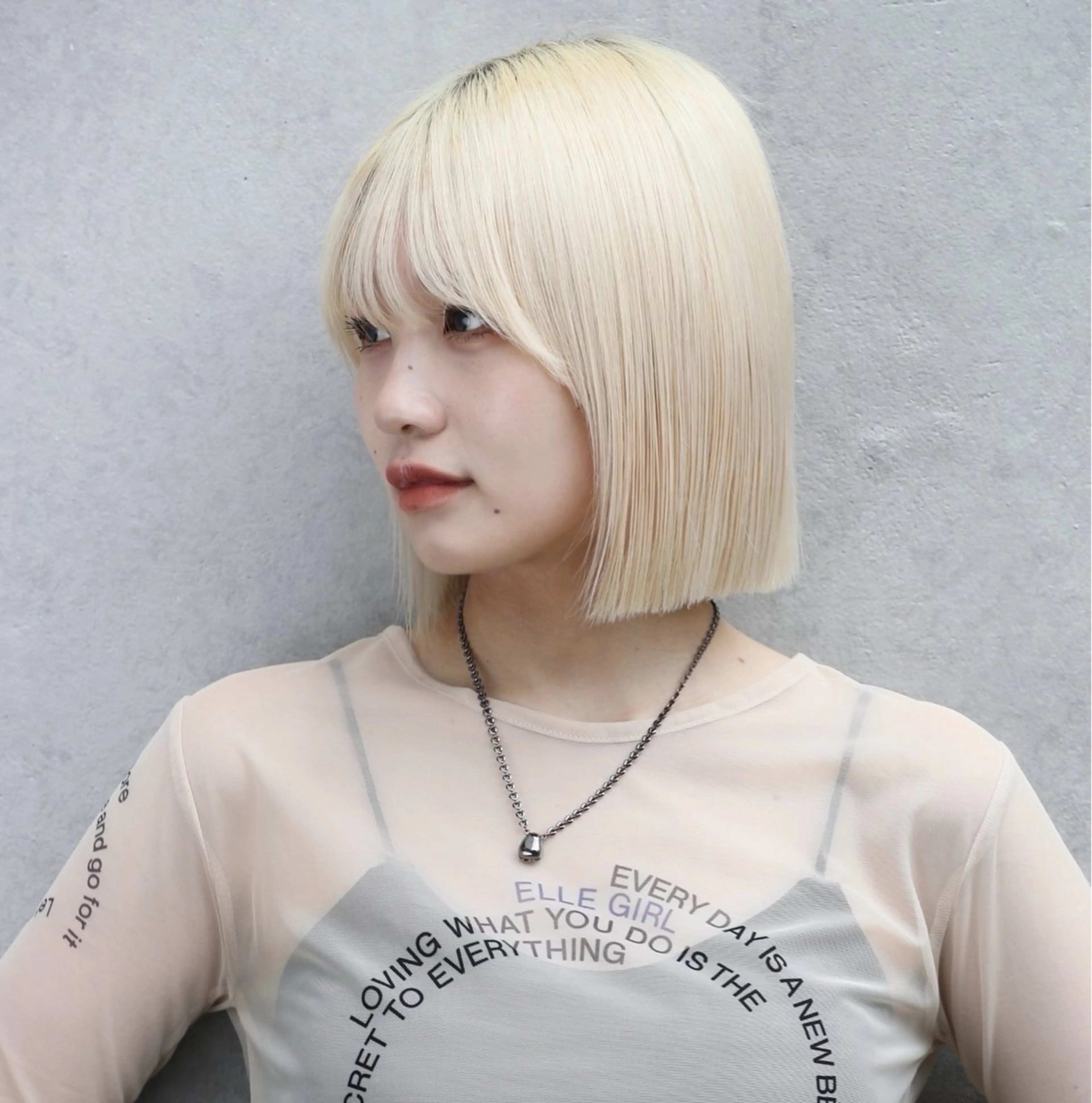 4/13【10​〜​20代撮影用】ブリーチ（リタッチ可）+オンカラーの写真