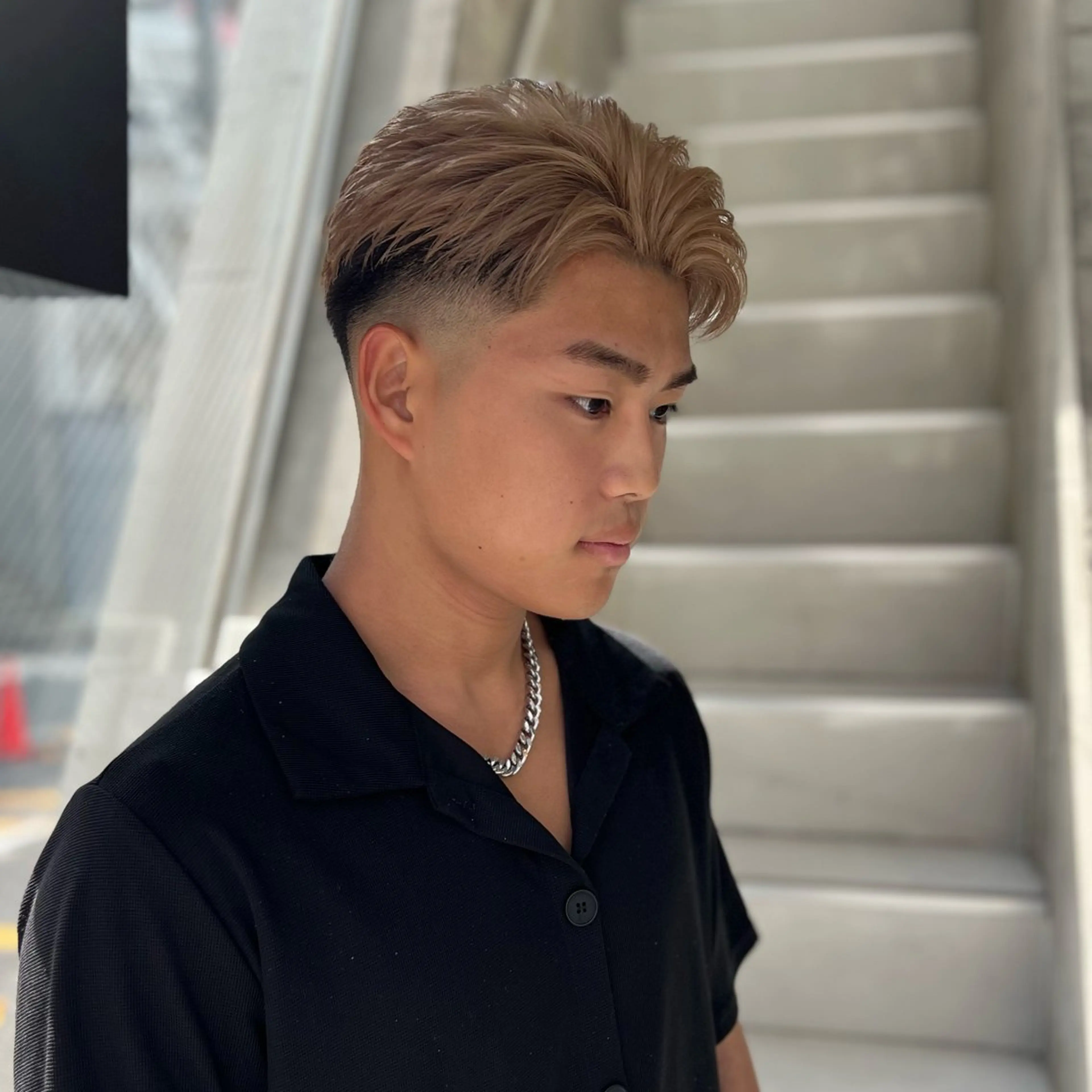 カラー メンズ メンズブリーチ メンズハイライト メンズメッシュ メンズパーマ ベージュカラー カット ヘアカラー トリートメント メンズ特化/パーマ/ メッシュ/竜成のヘアスタイル