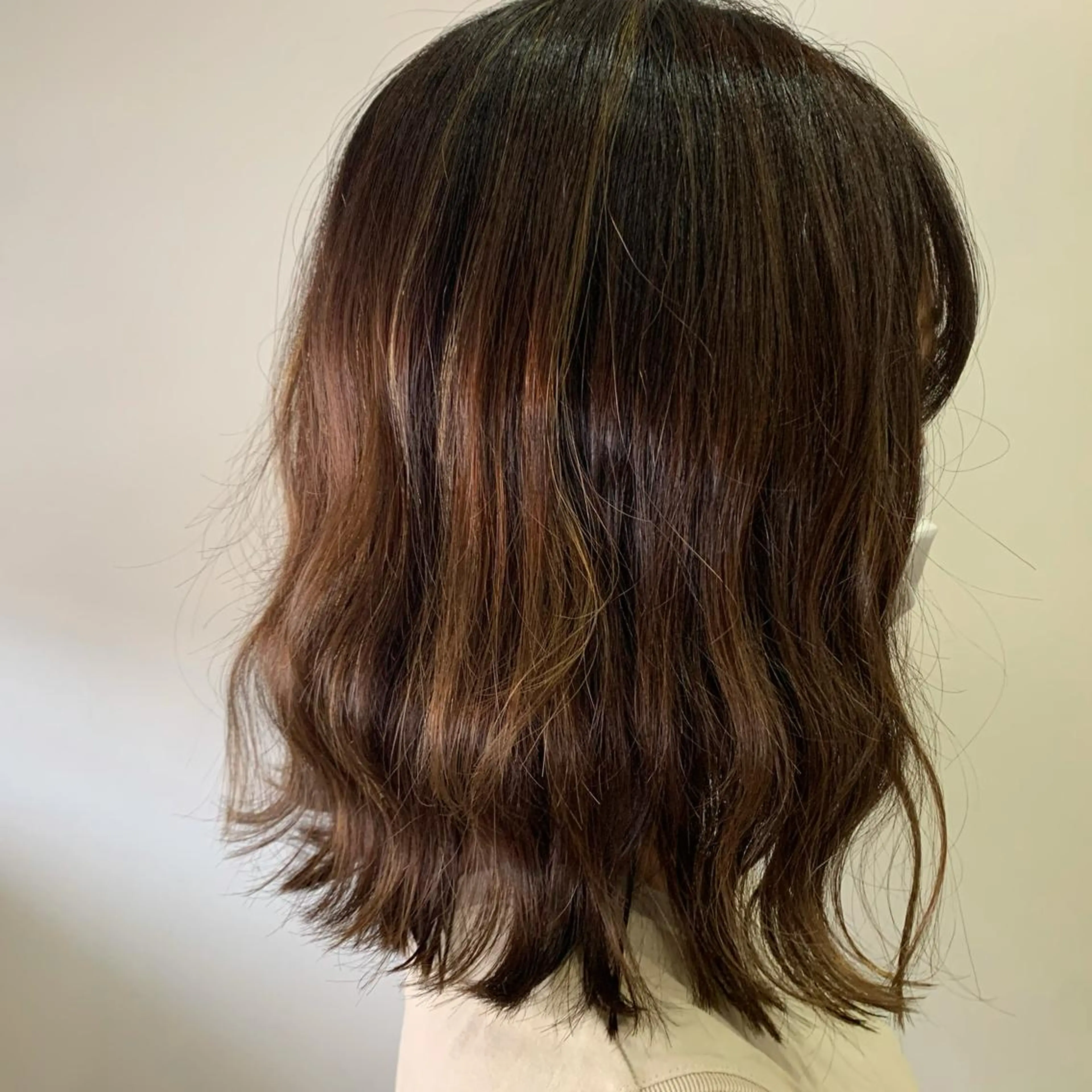 ミディアム カラー ベージュカラー ハイライトカラー ハイライト 骨格似合わせカット✨ 林 まどかのヘアスタイル