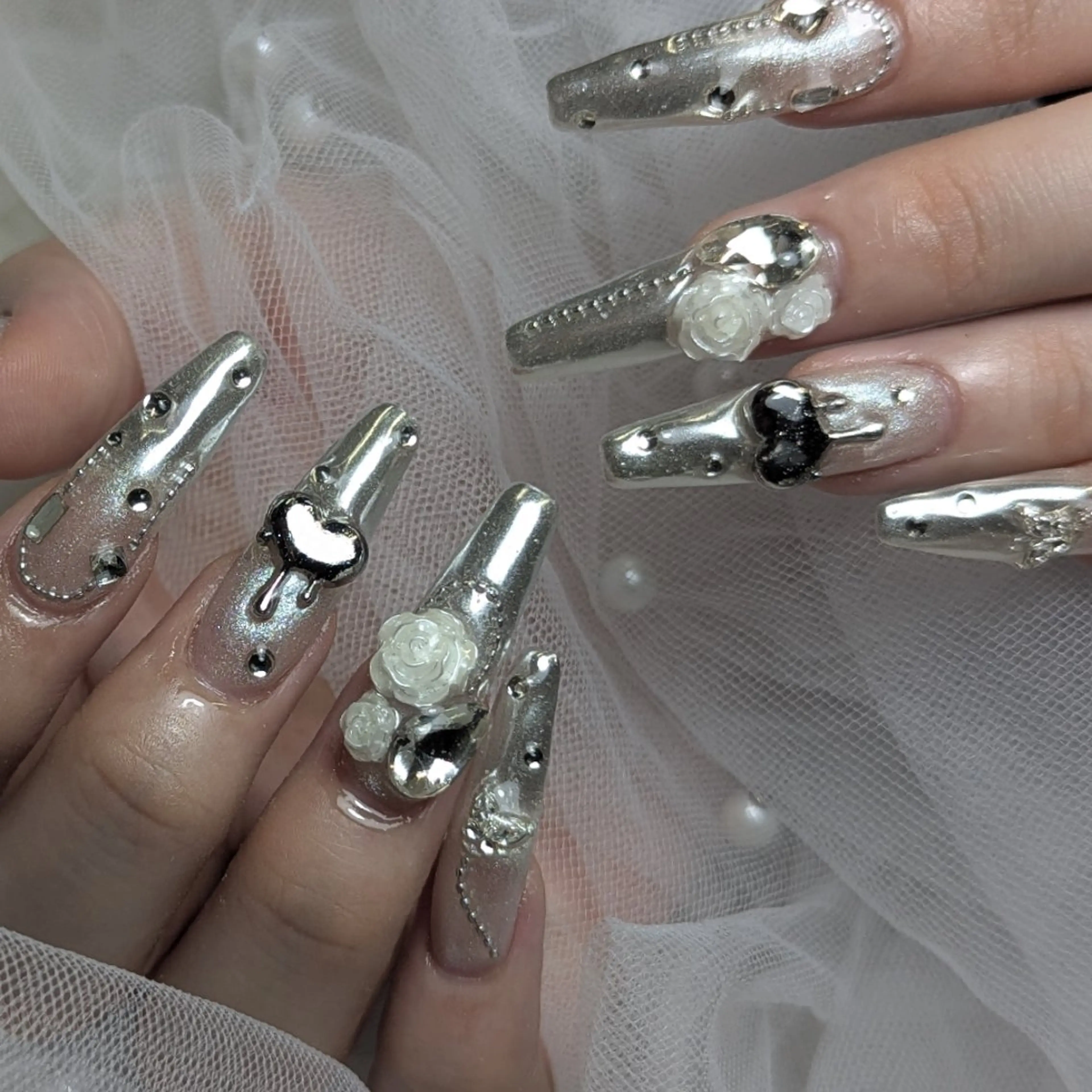 ネイル ミラーネイル ハンドネイル Nail SIRANGANAのネイルデザイン