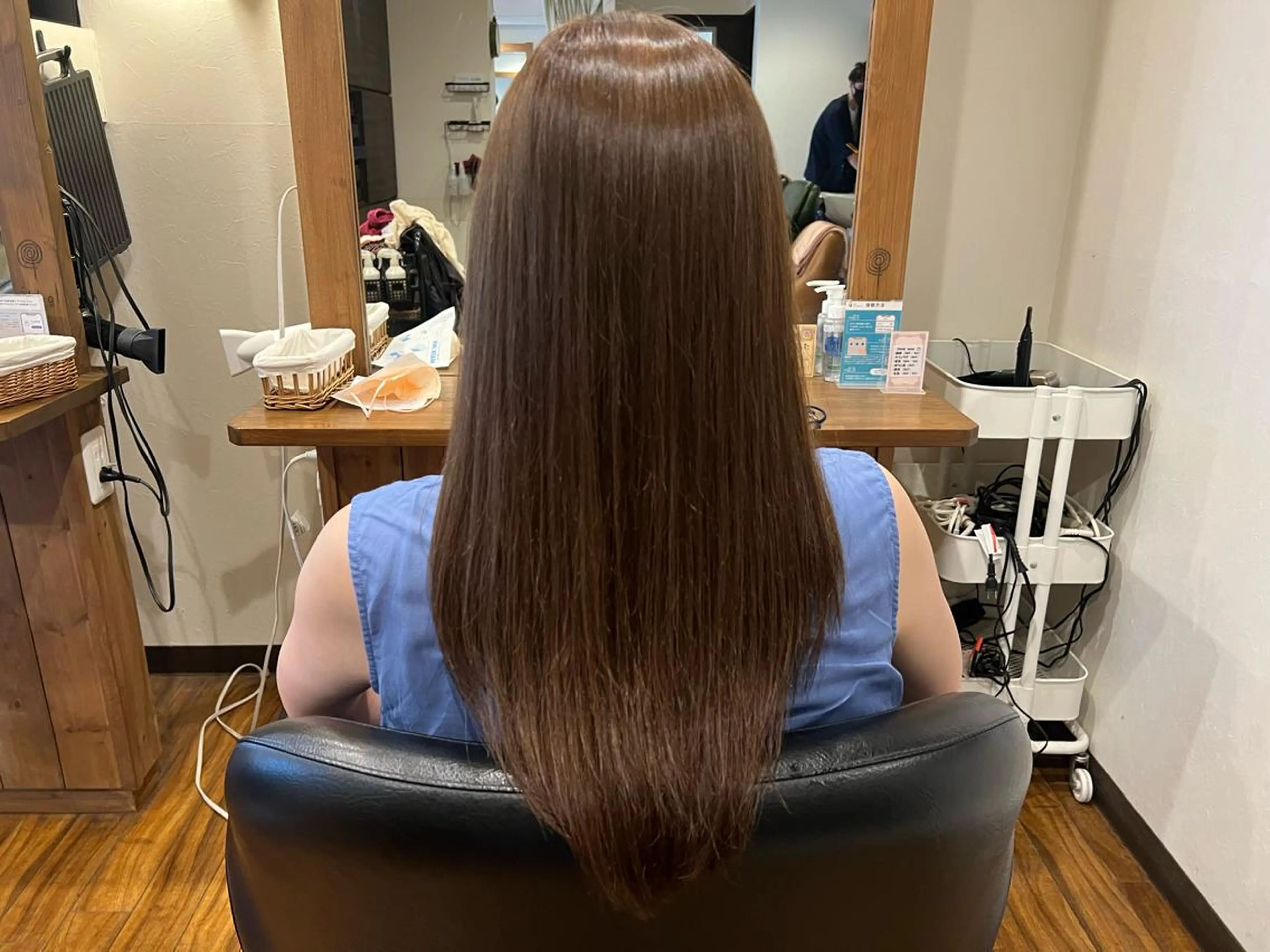 カラー 馬場 麻奈美のヘアスタイル