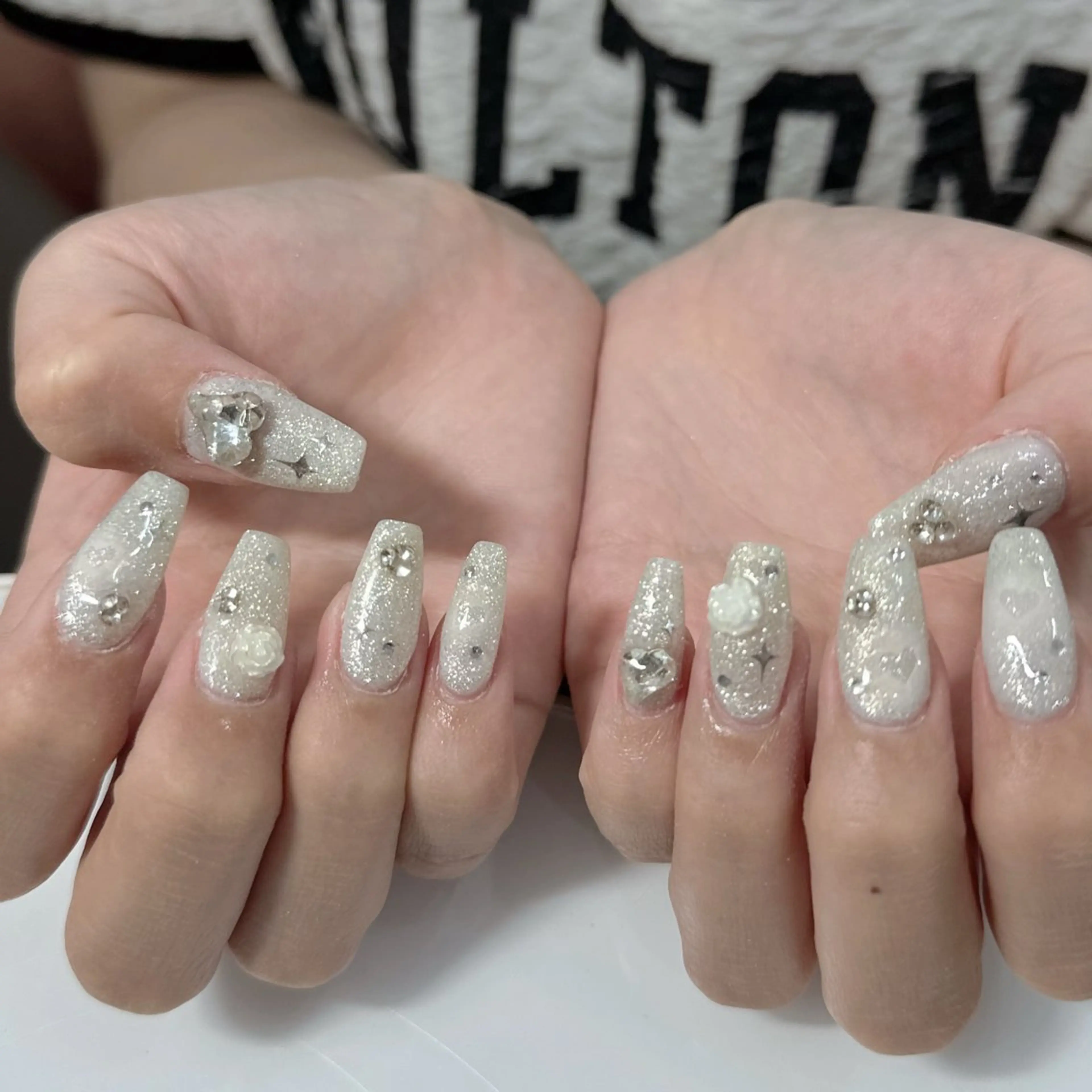 ネイル ハンドネイル フットネイル LAVISH nanamiのネイルデザイン