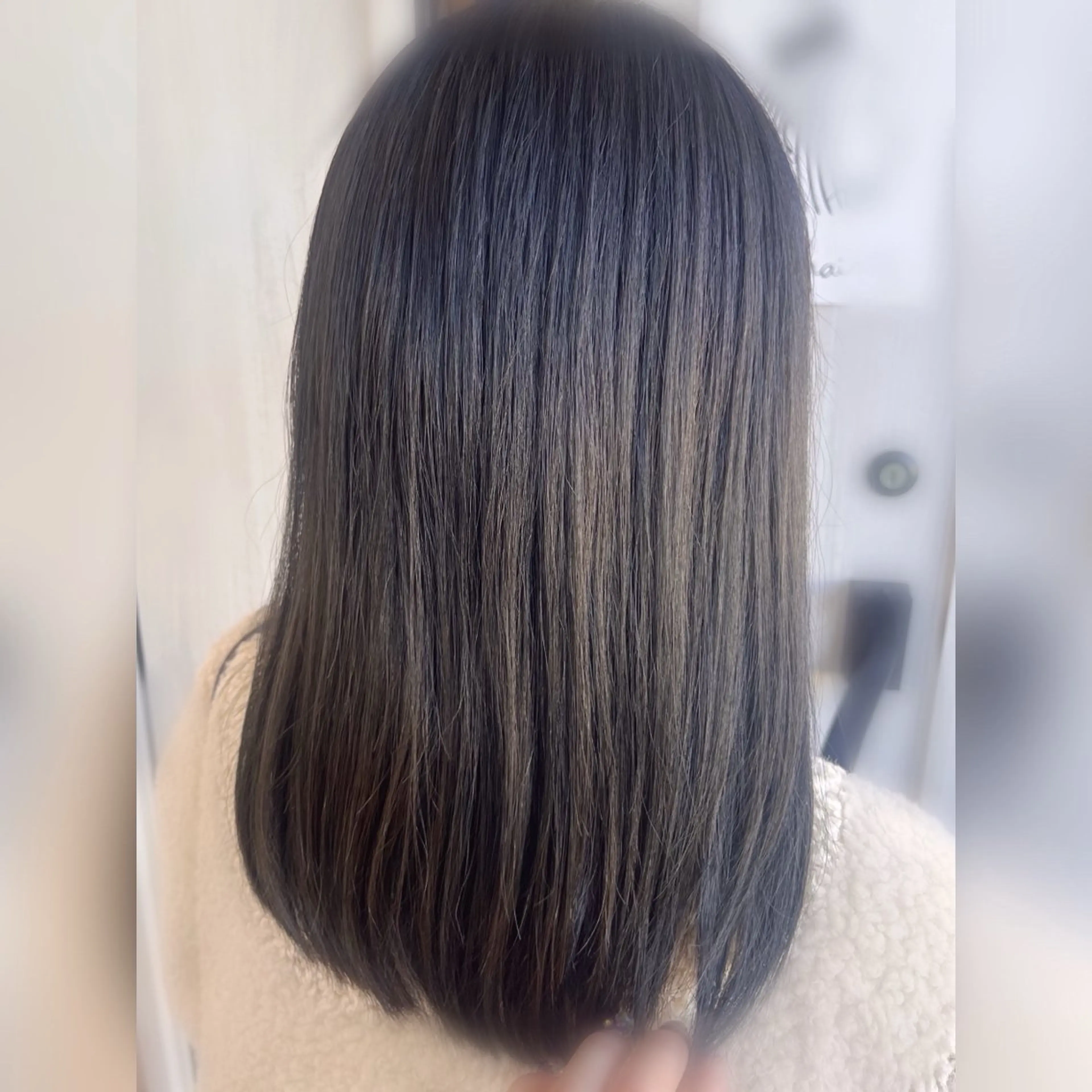 セミロング カラー 【女性限定】 👑hanaのヘアスタイル