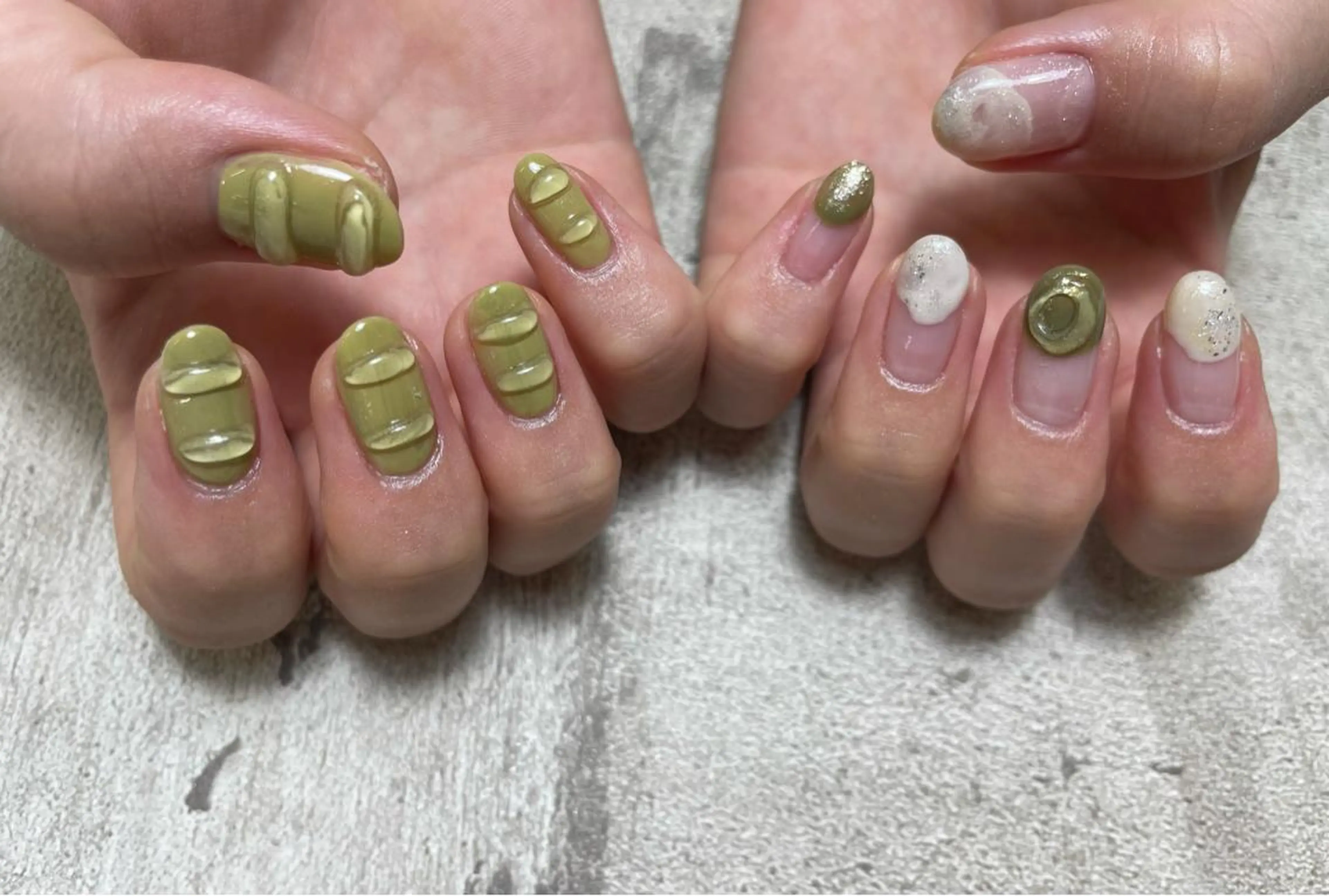 ネイル グリーン ニュアンスネイル MH_ Nailのネイルデザイン