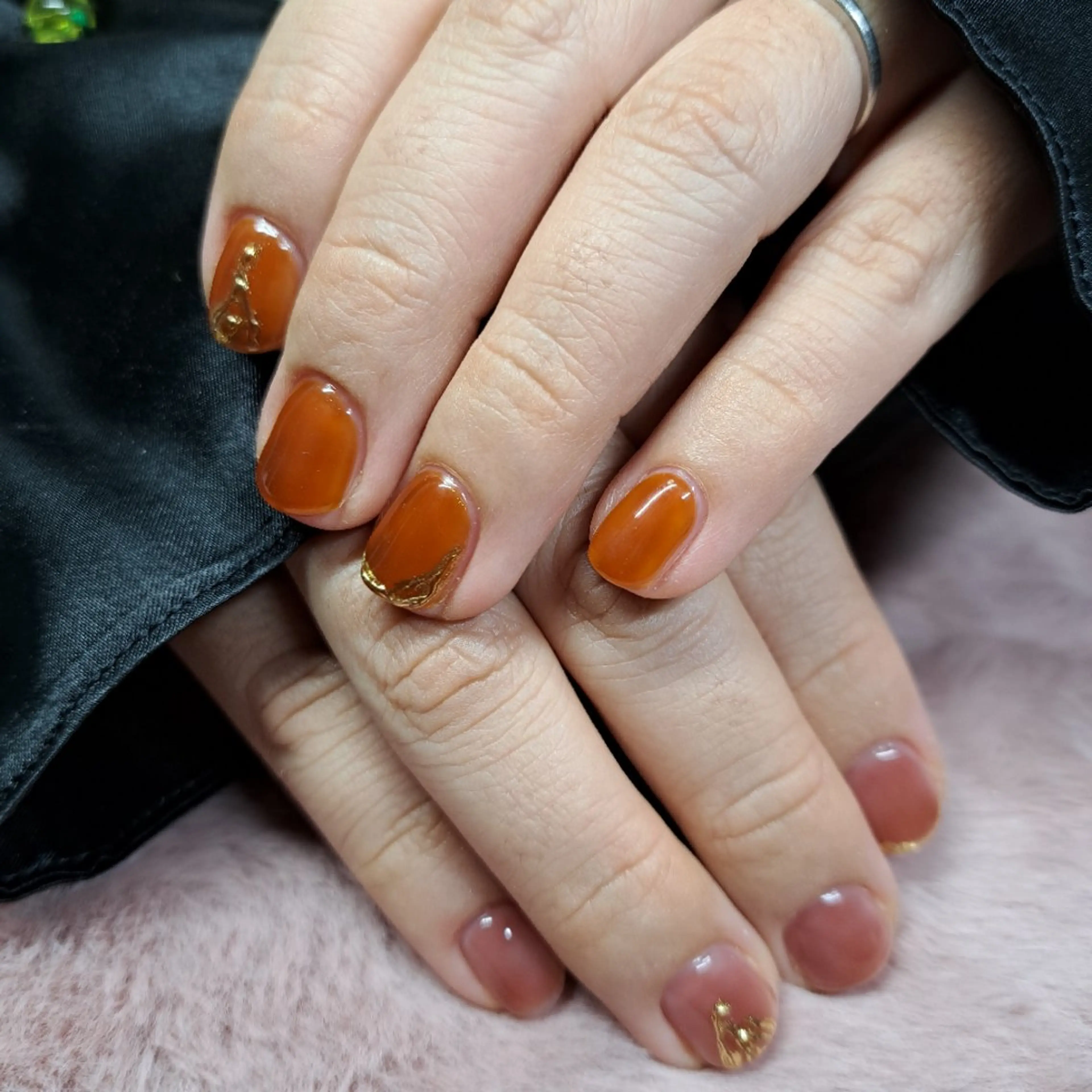 ネイル ミラーネイル HAYASHI  Nのネイルデザイン