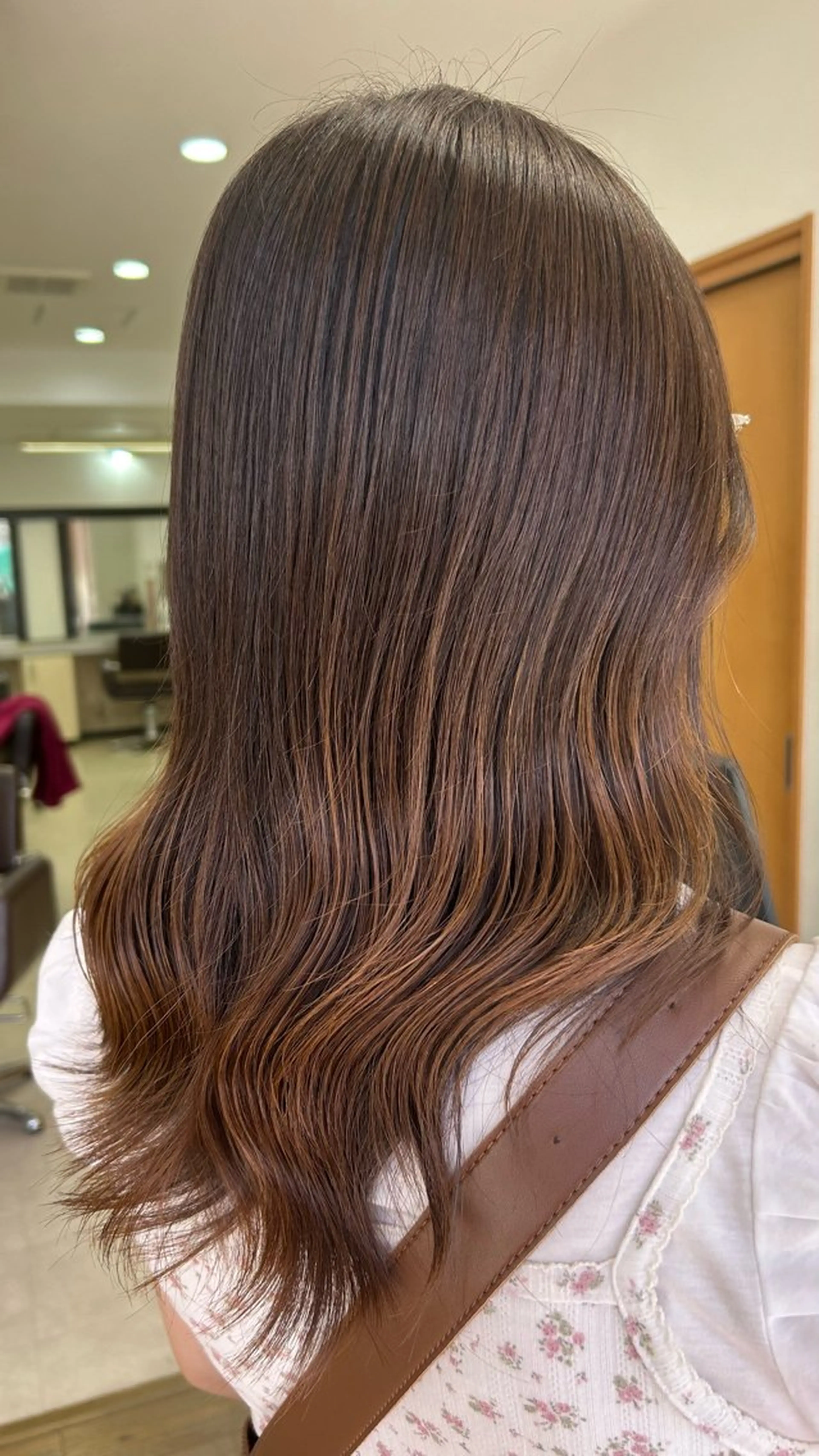 ミディアム カット 🍅ハイライト/ レイヤー/mao🍅のヘアスタイル