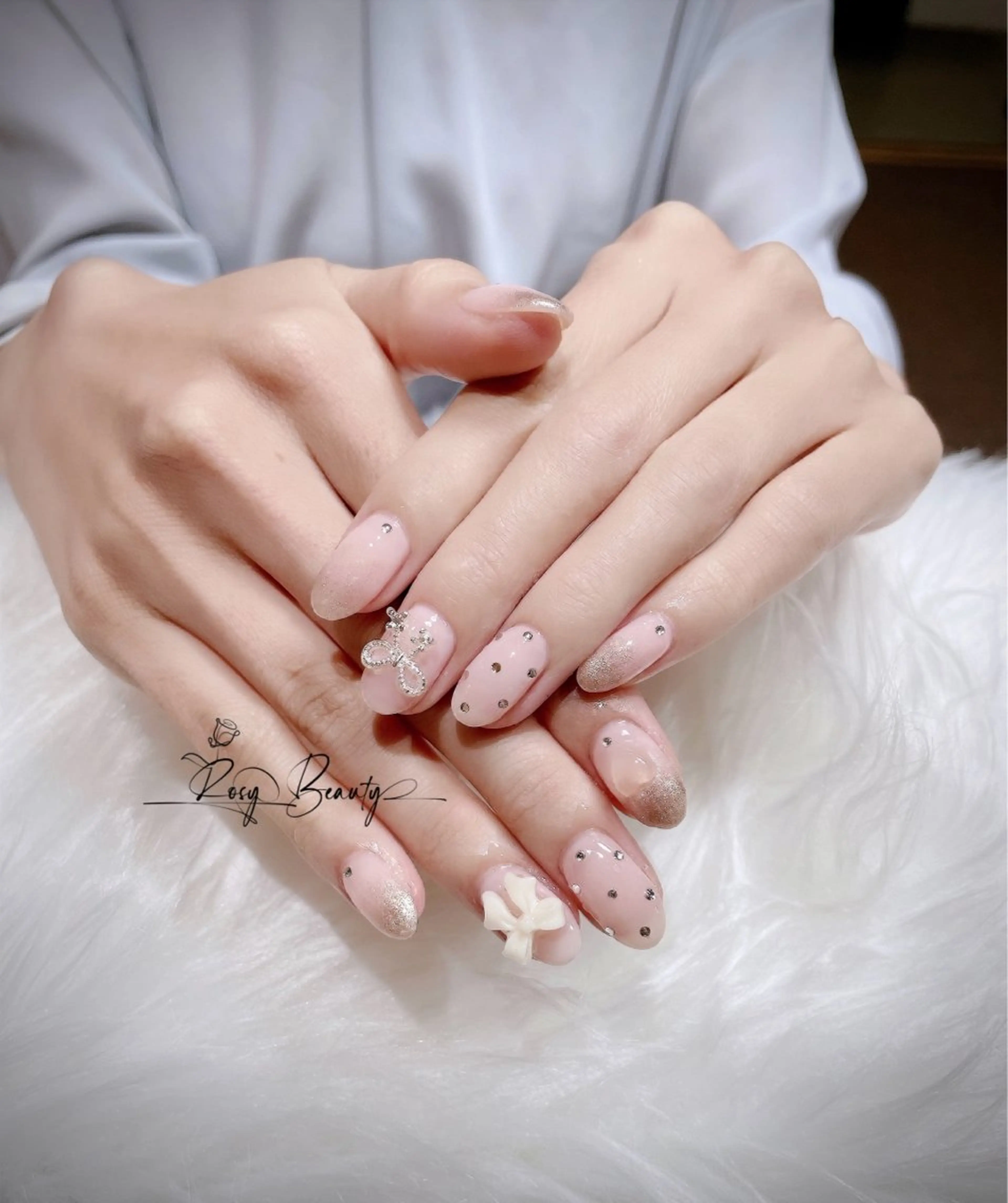 ネイル ハンドネイル RosyBeauty Salonのネイルデザイン