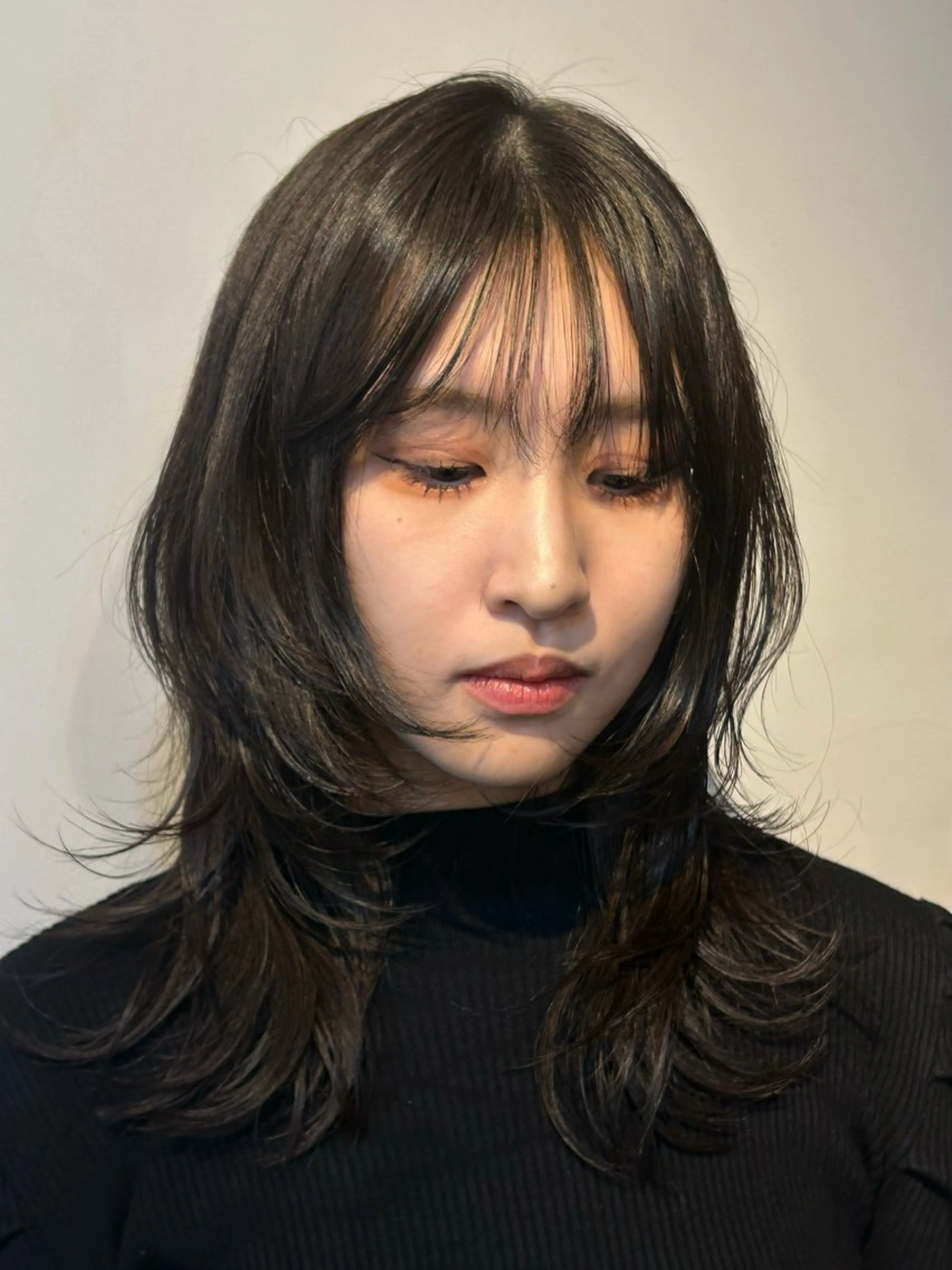 セミロング カット ヘアカラー ✂韓国レイヤー 🦋みやび🪽のヘアスタイル