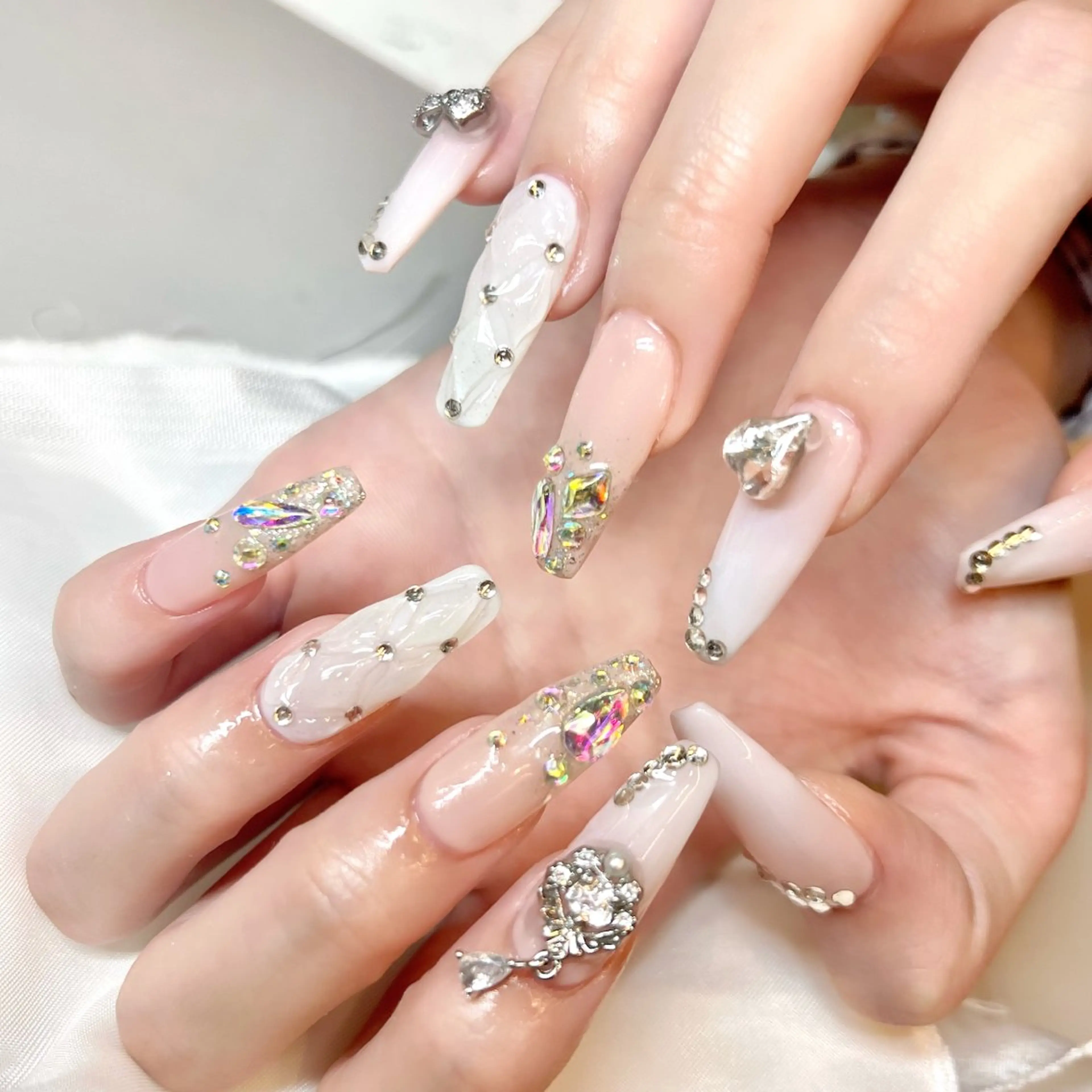 ネイル ハンドネイル clover nailのネイルデザイン