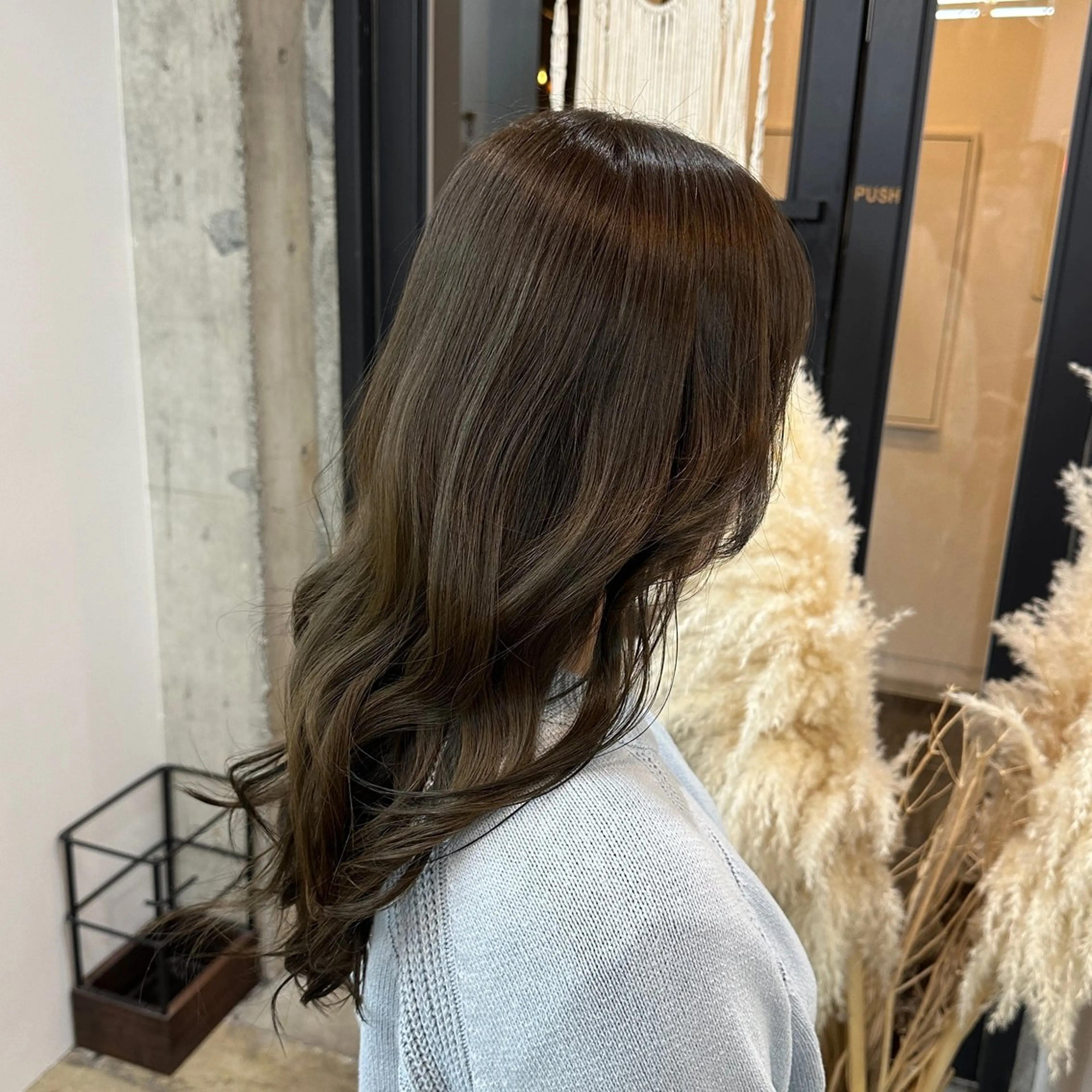 ロング あい あやみのヘアスタイル