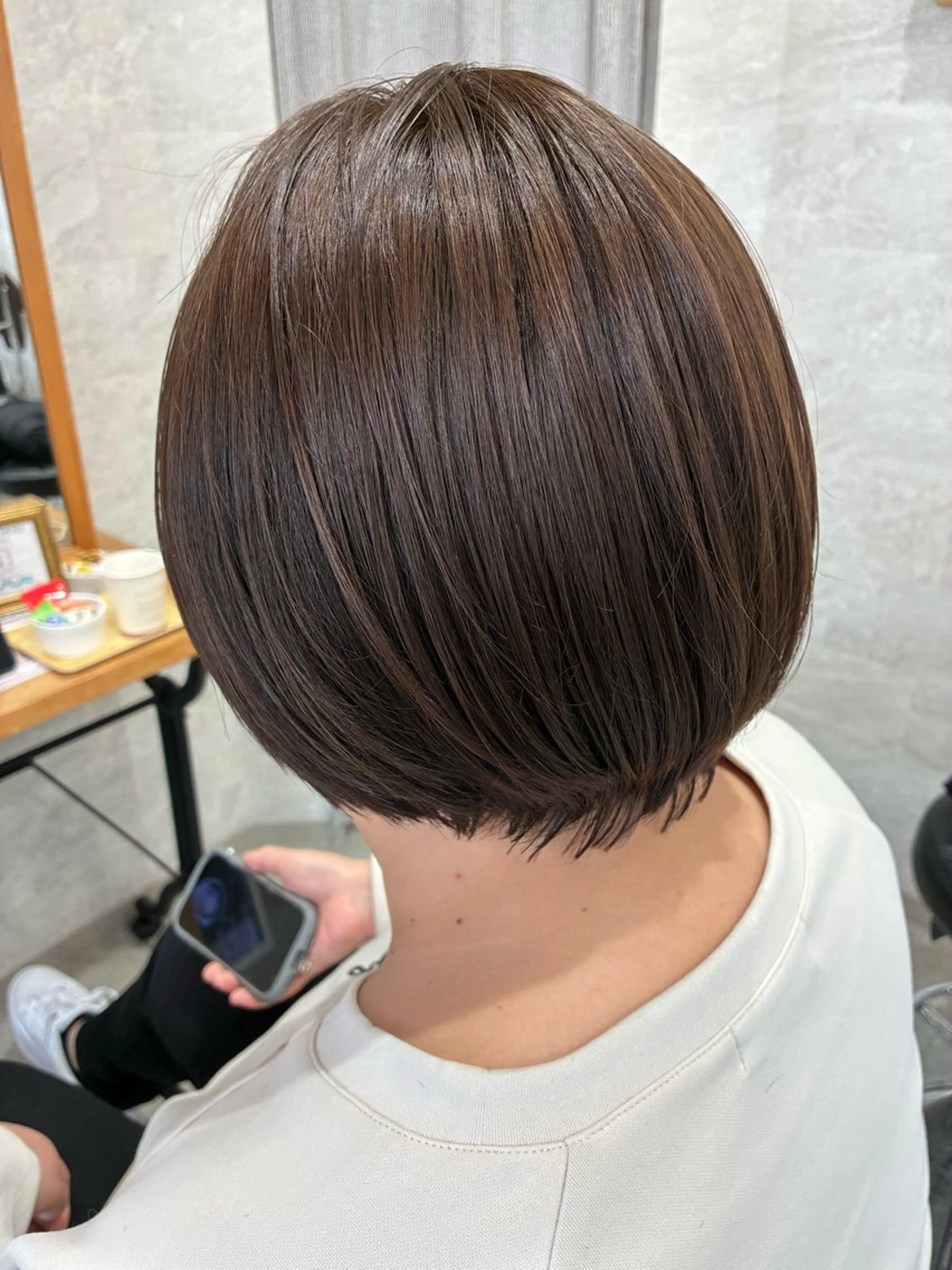 ショート カラー 須賀 知穂のヘアスタイル