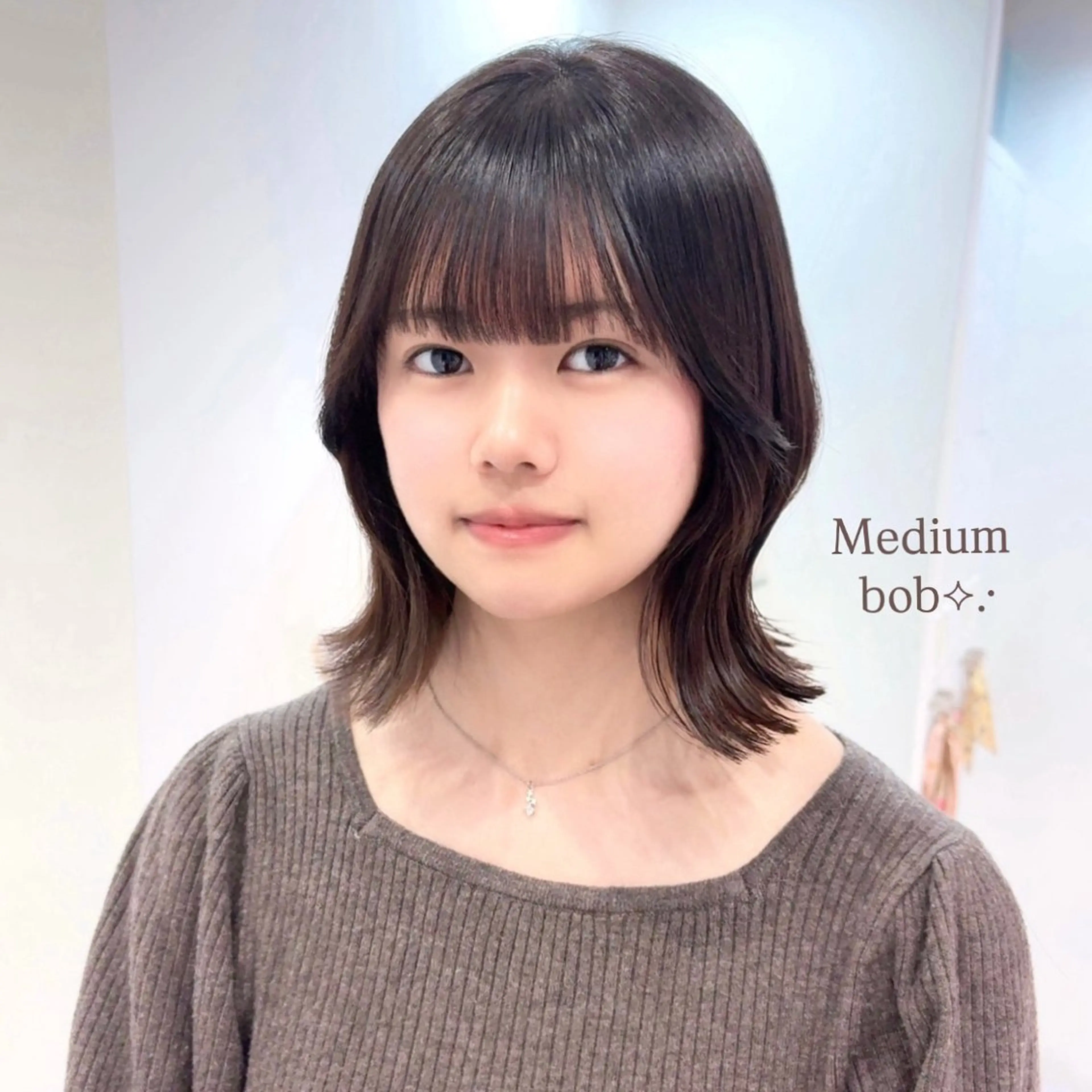 ミディアム 𝑚𝑖𝑤𝑎 /名駅/透明感カラーのヘアスタイル