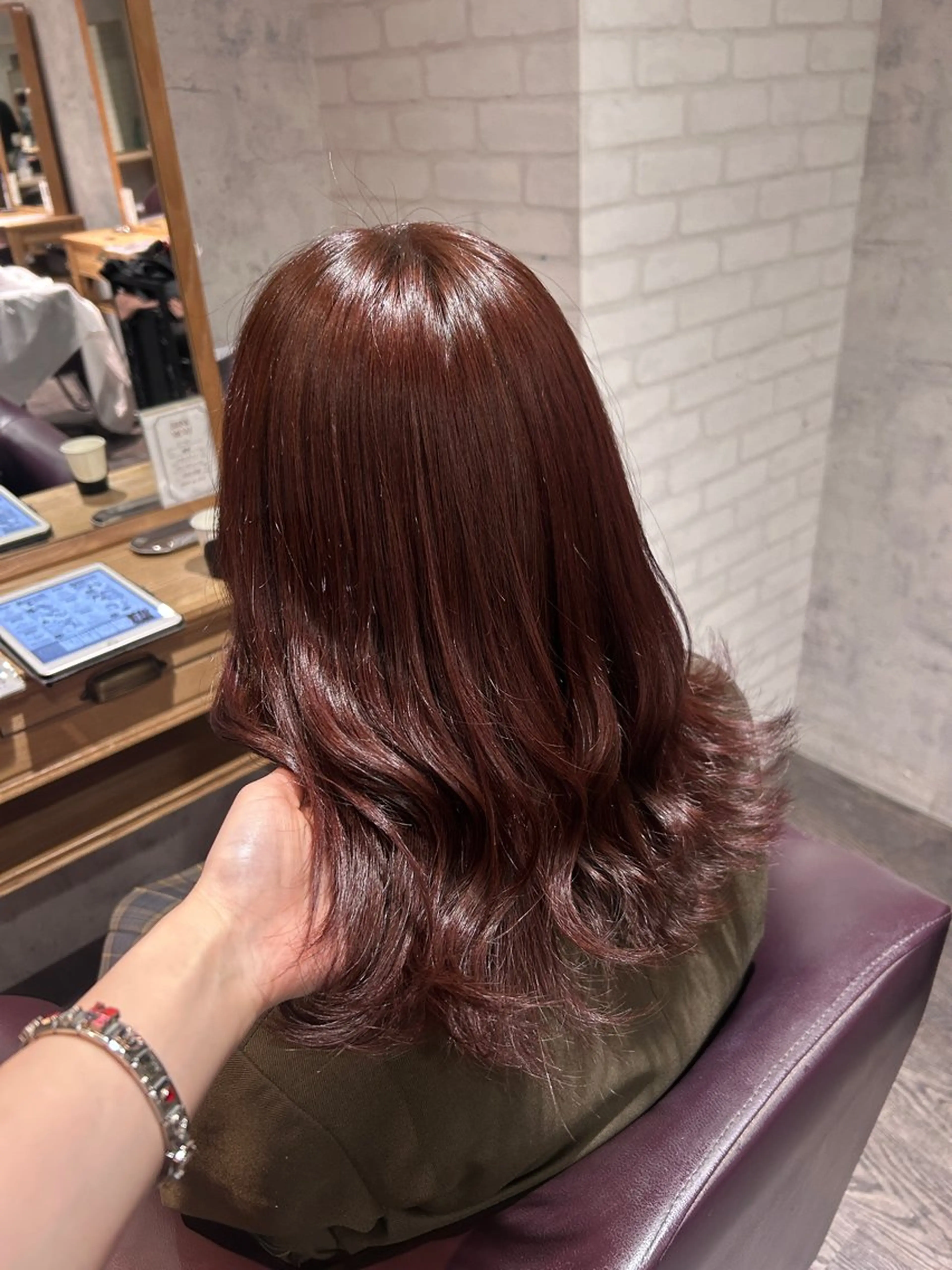 ミディアム カット ヘアカラー ブリーチ/エクステ/ 新宿/アリルのヘアスタイル