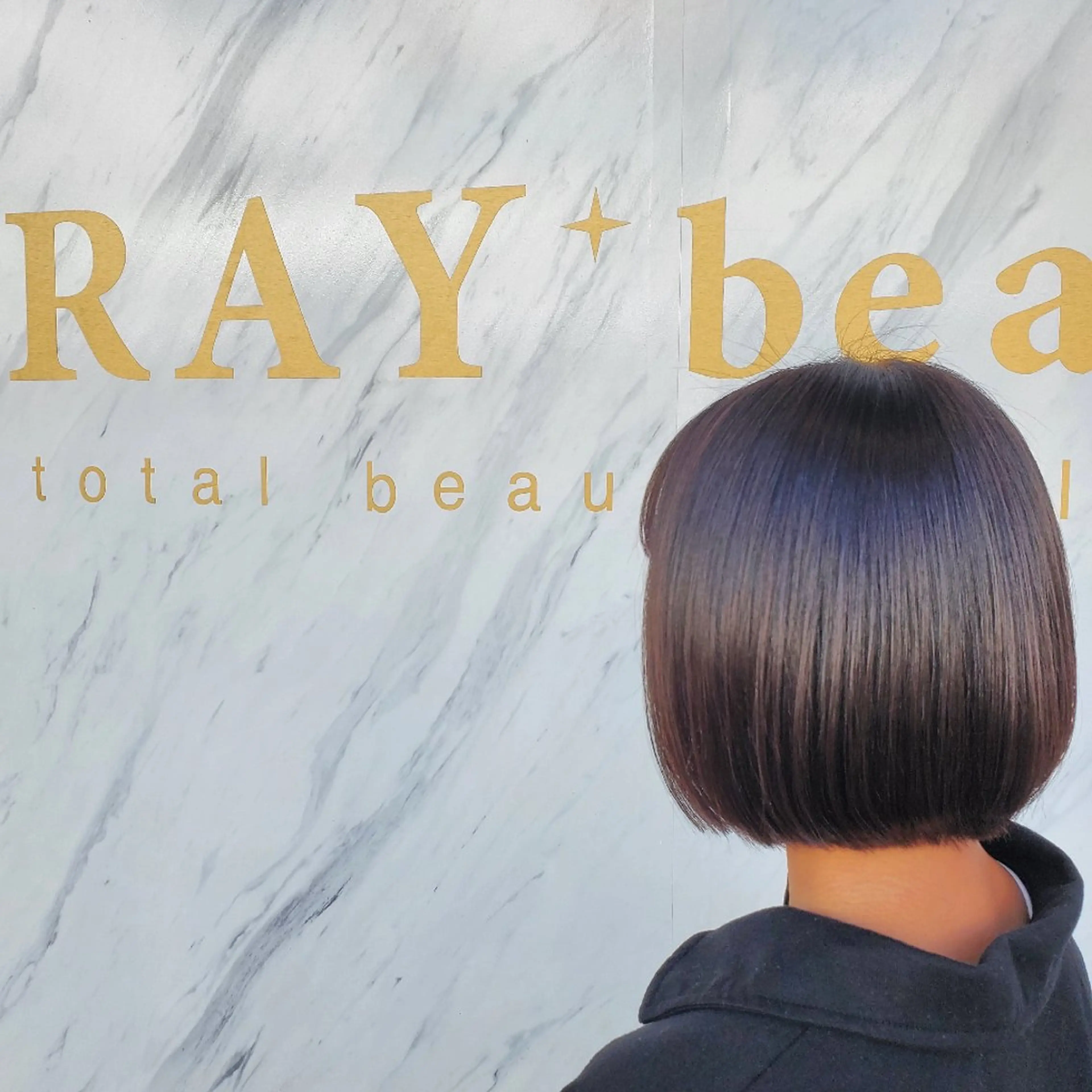 ミディアム ボブ ヘアカラー 浦川 敬太のヘアスタイル