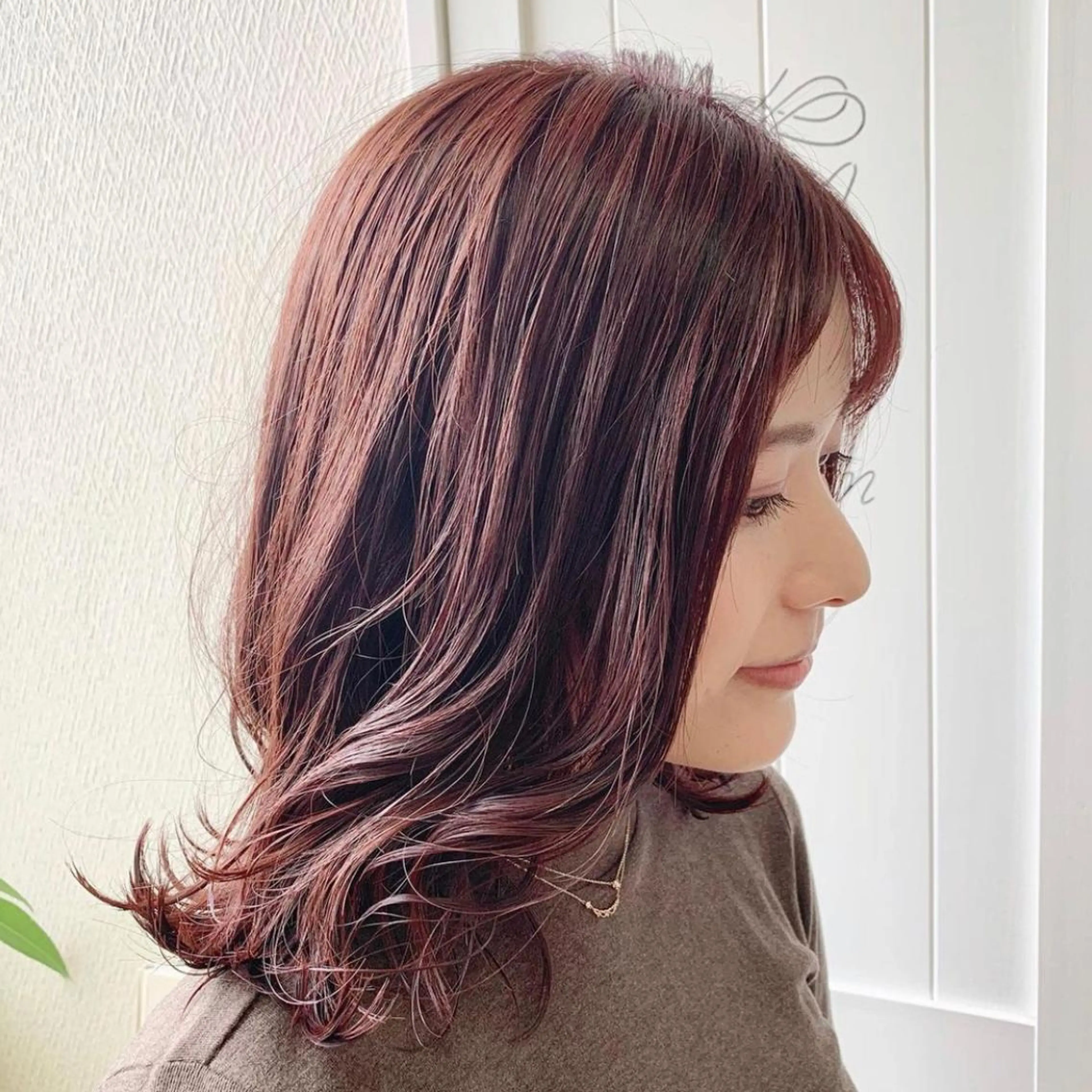ミディアム カラー レッドカラー 韓国ヘア /男女☘️ 細江 美紅のヘアスタイル