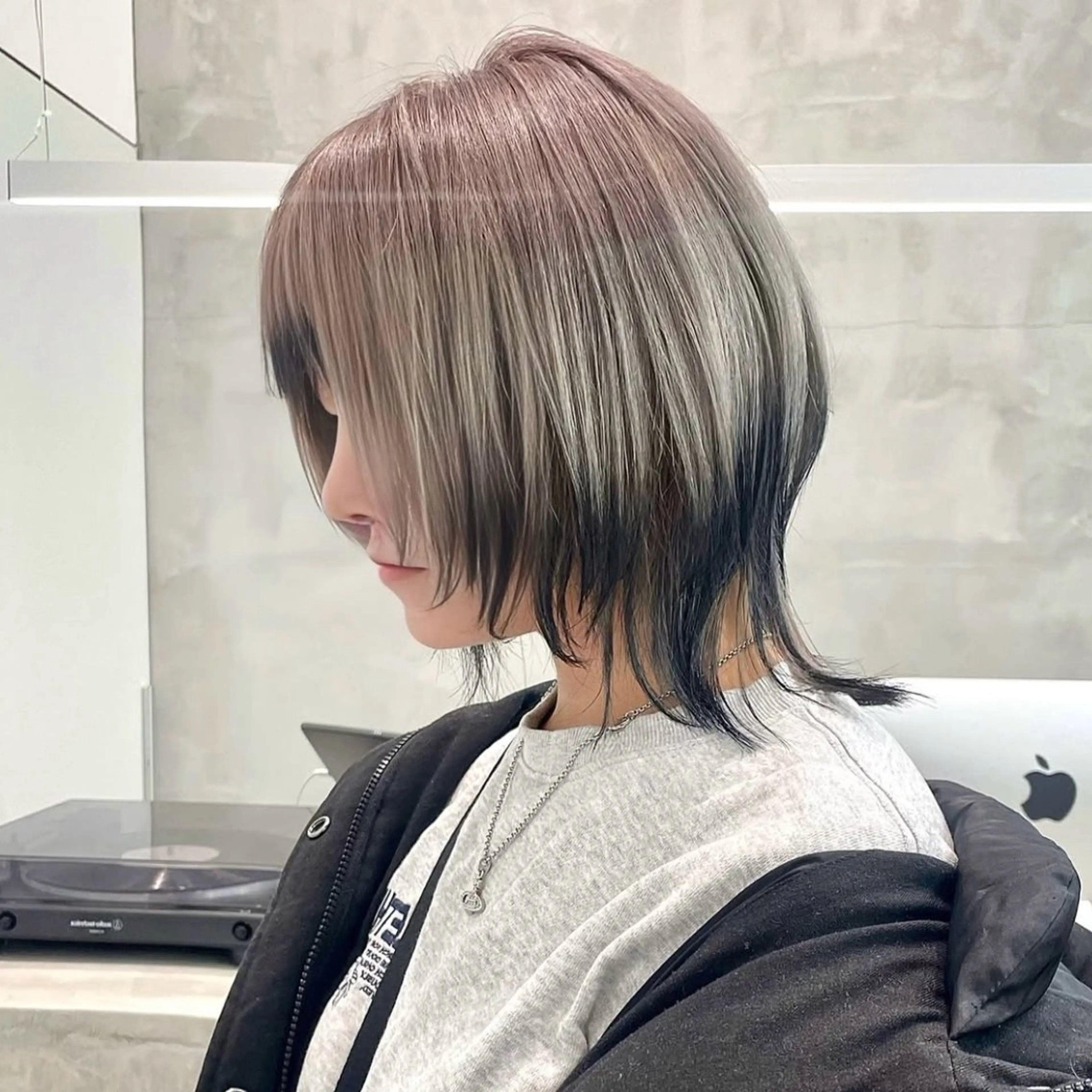 ミディアム カット ヘアカラー ウルフカット /ブリーチayamiのヘアスタイル