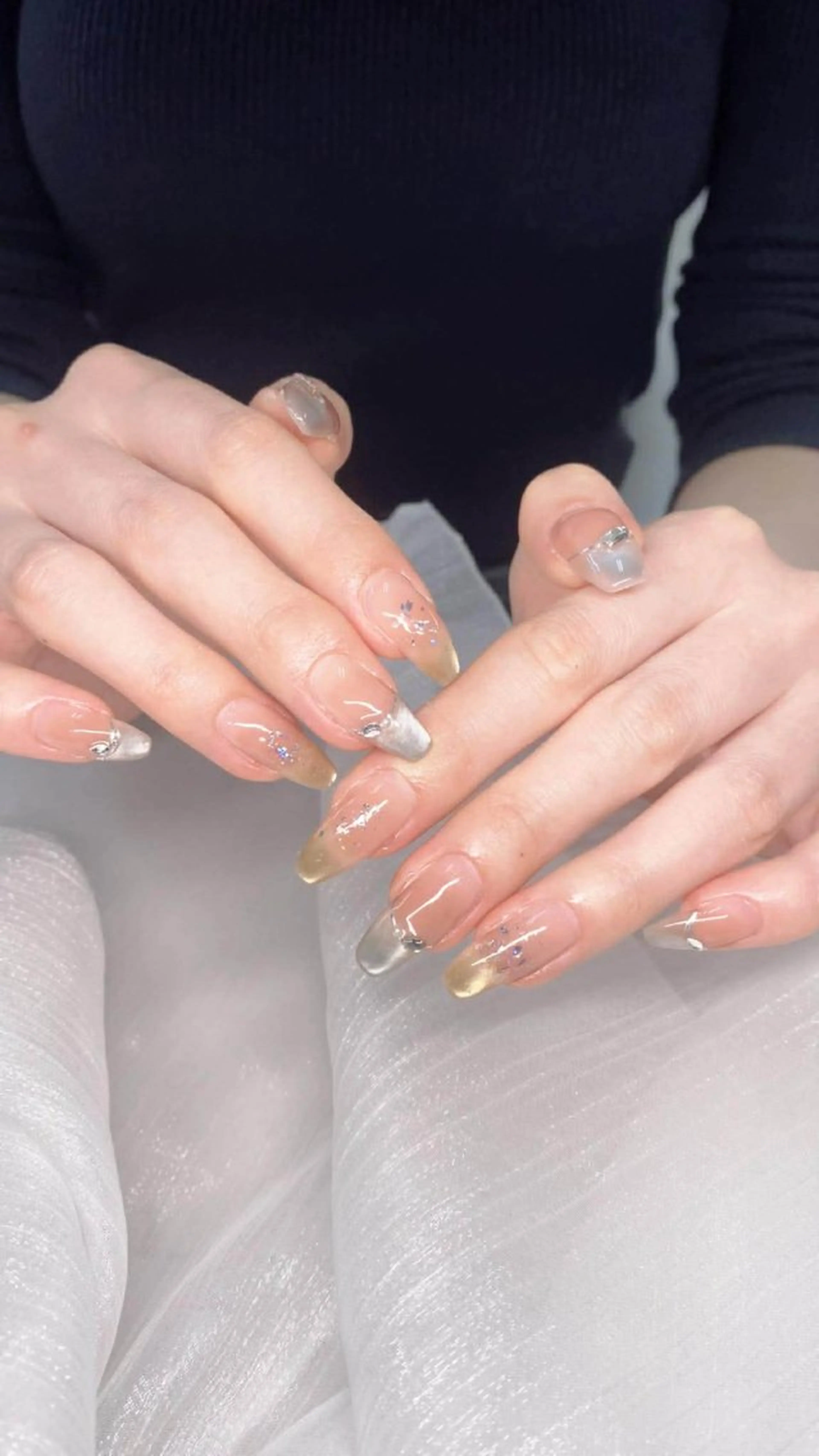 ネイル べっ甲ネイル チークネイル フラワーネイル フットネイル フレンチネイル ハンドネイル Squen Nail 【持ち込みOK】のネイルデザイン