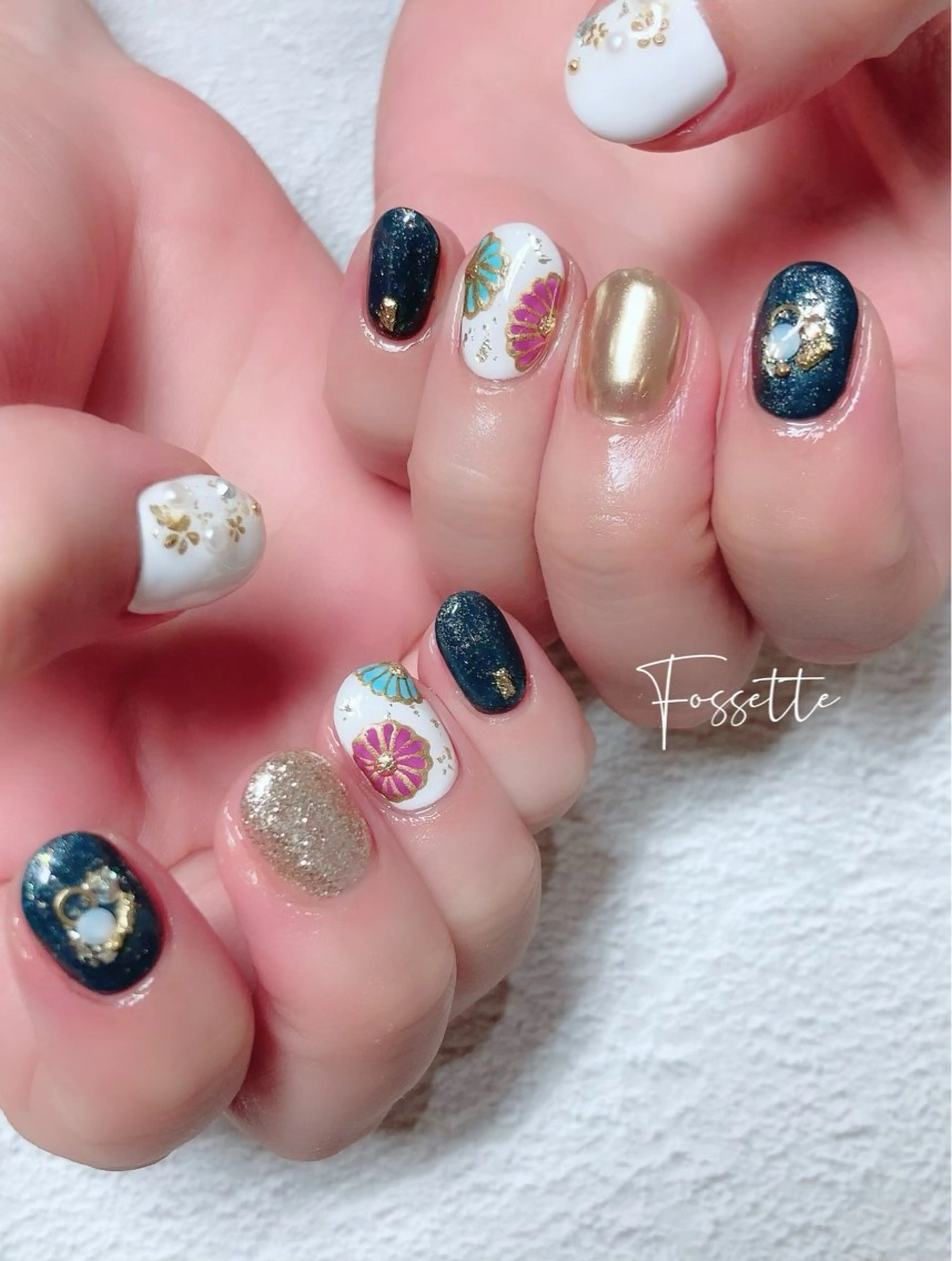 ネイル 成人式 フラワーネイル ミラーネイル ブライダルネイル nailsalon Fossetteのネイルデザイン