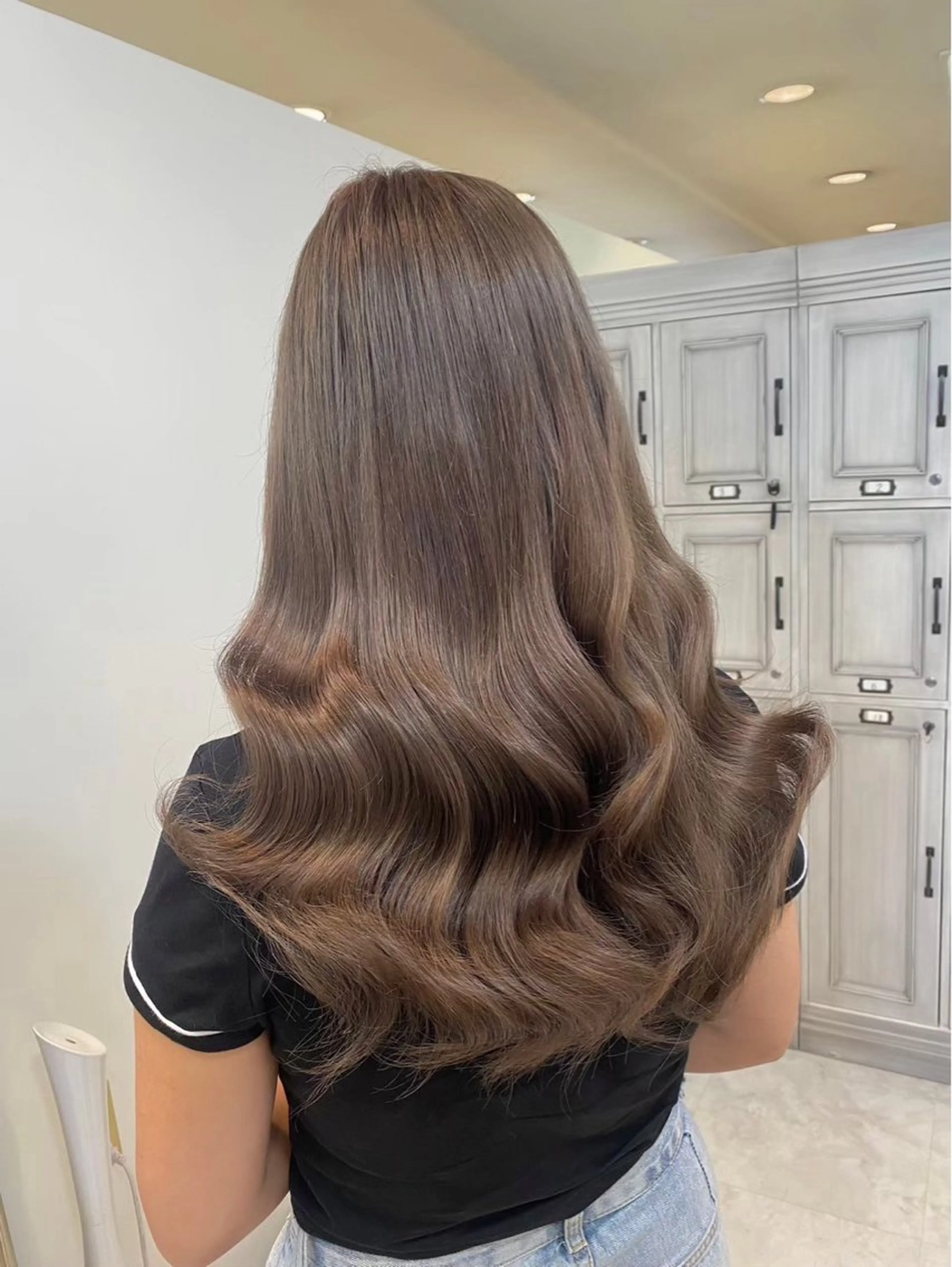 ロング アッシュ ヘアカラー ANKHCROSS みうのヘアスタイル