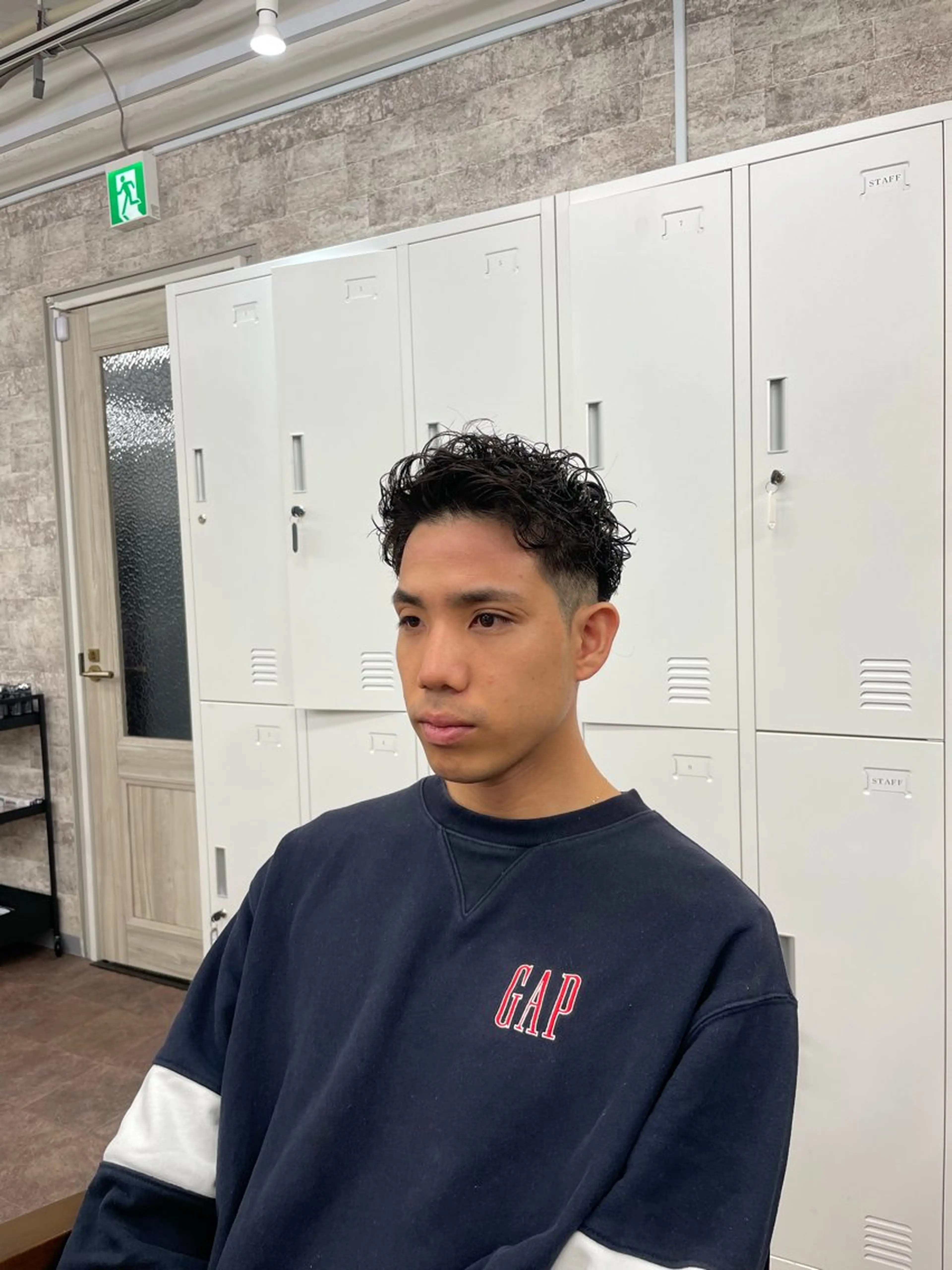 メンズ フェードパーマ 新倉幸之助のヘアスタイル