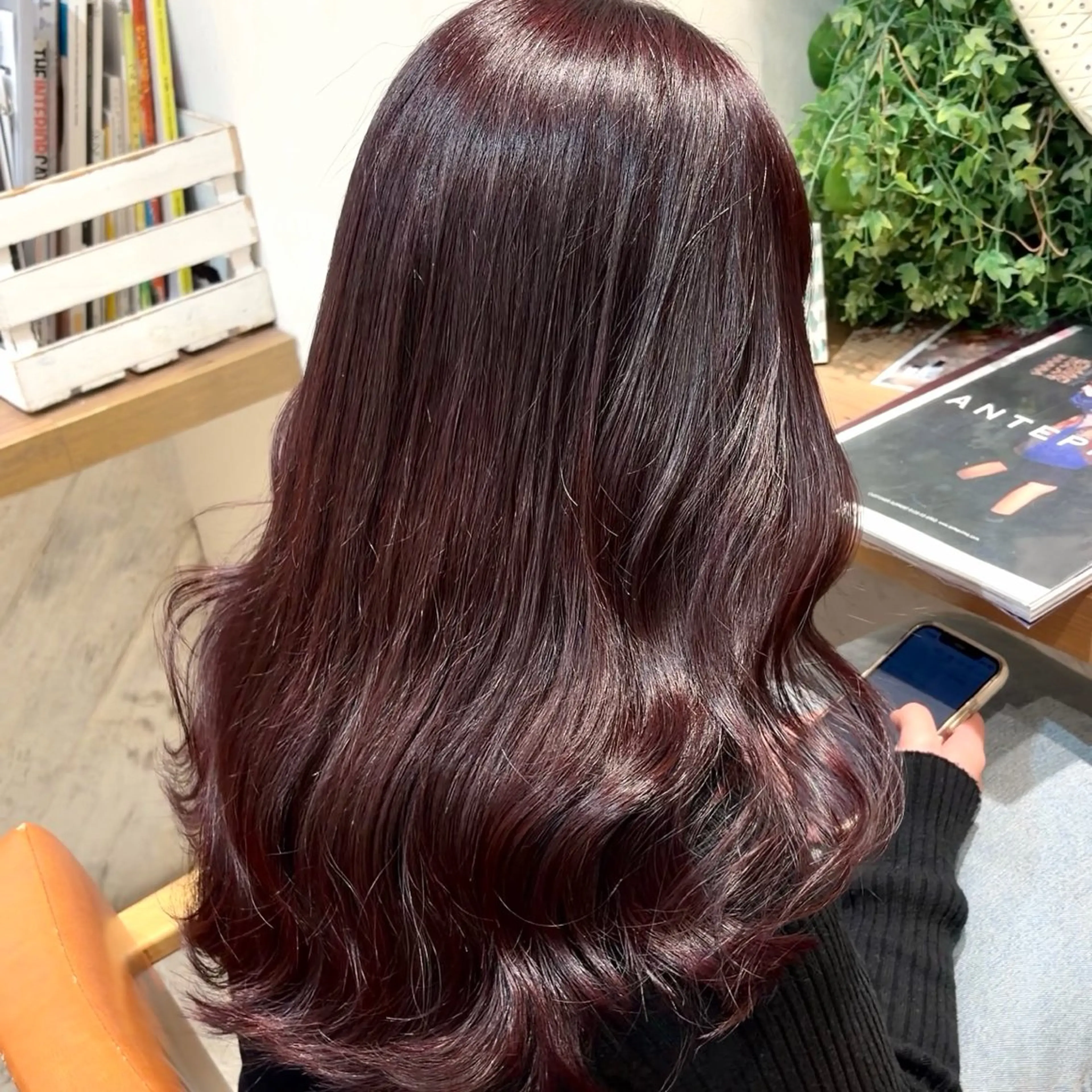 セミロング カラー レッドカラー ヘアカラー 横浜パーマ🌐ボブ✨ 暖色カラーもえかのヘアスタイル