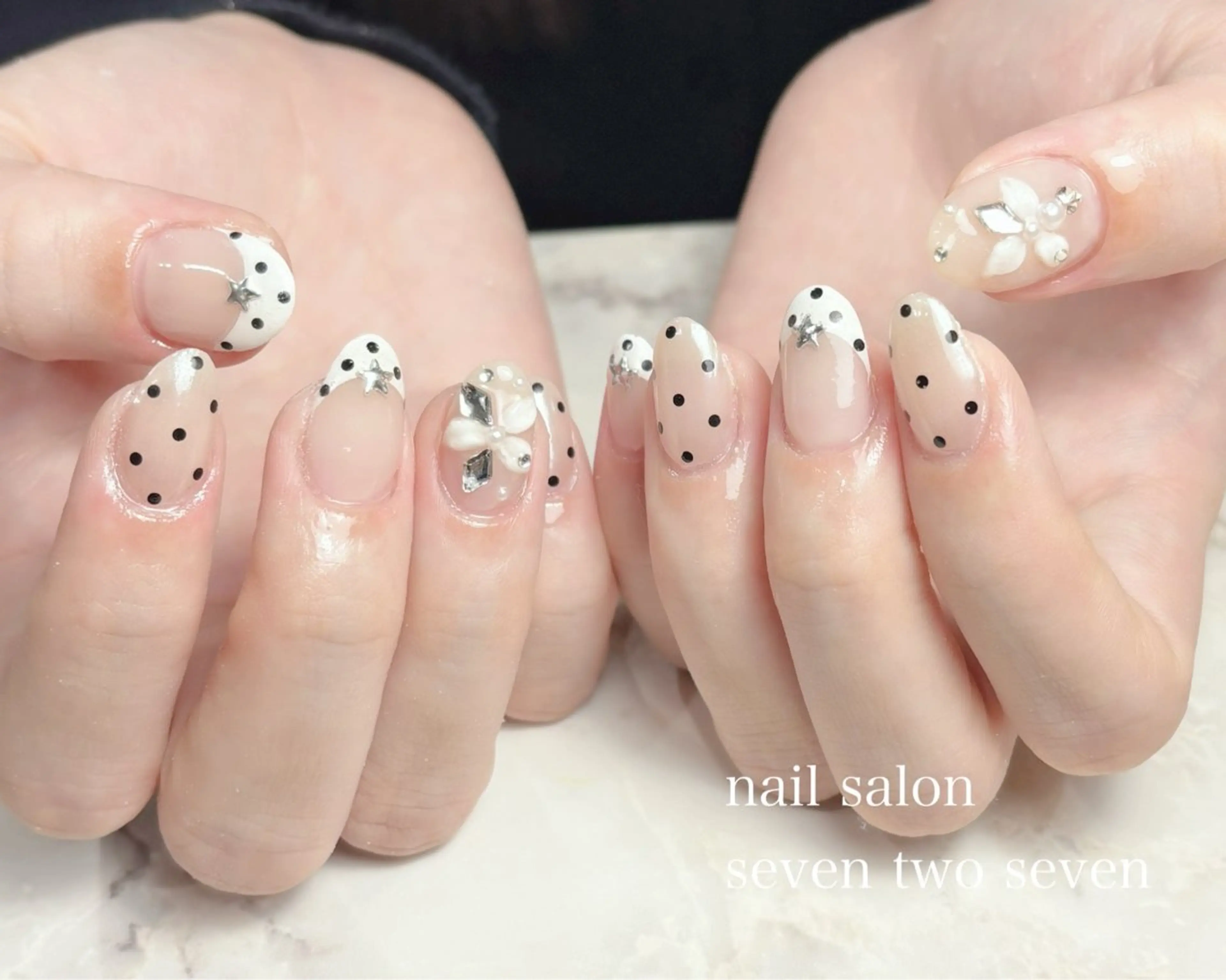 ネイル ハンドネイル 727 nailのネイルデザイン