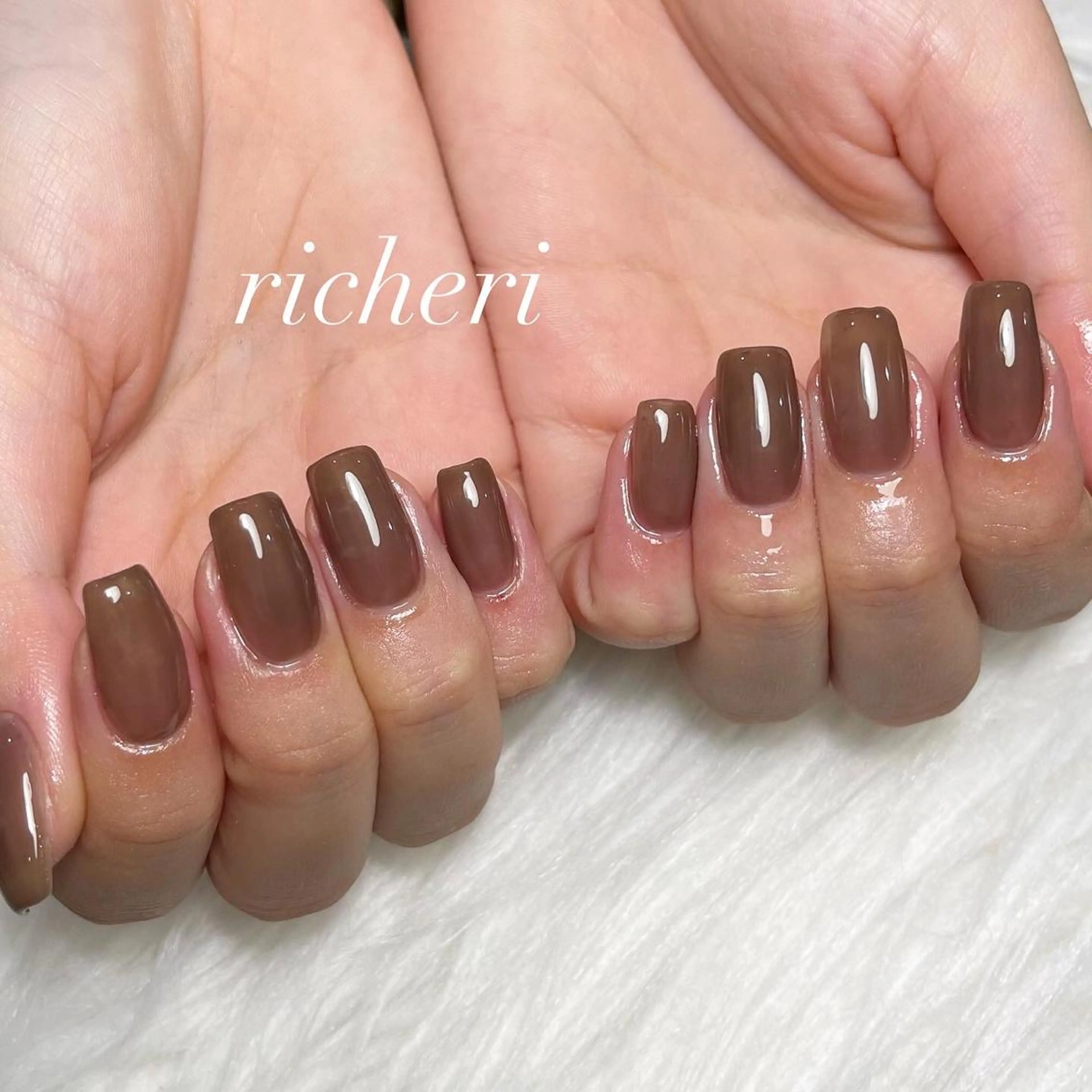 ミディアム ネイル 韓国風ヘア アートネイル ブラウン フレンチネイル ジェルネイル richeri beautyのエステ・リラクイメージ