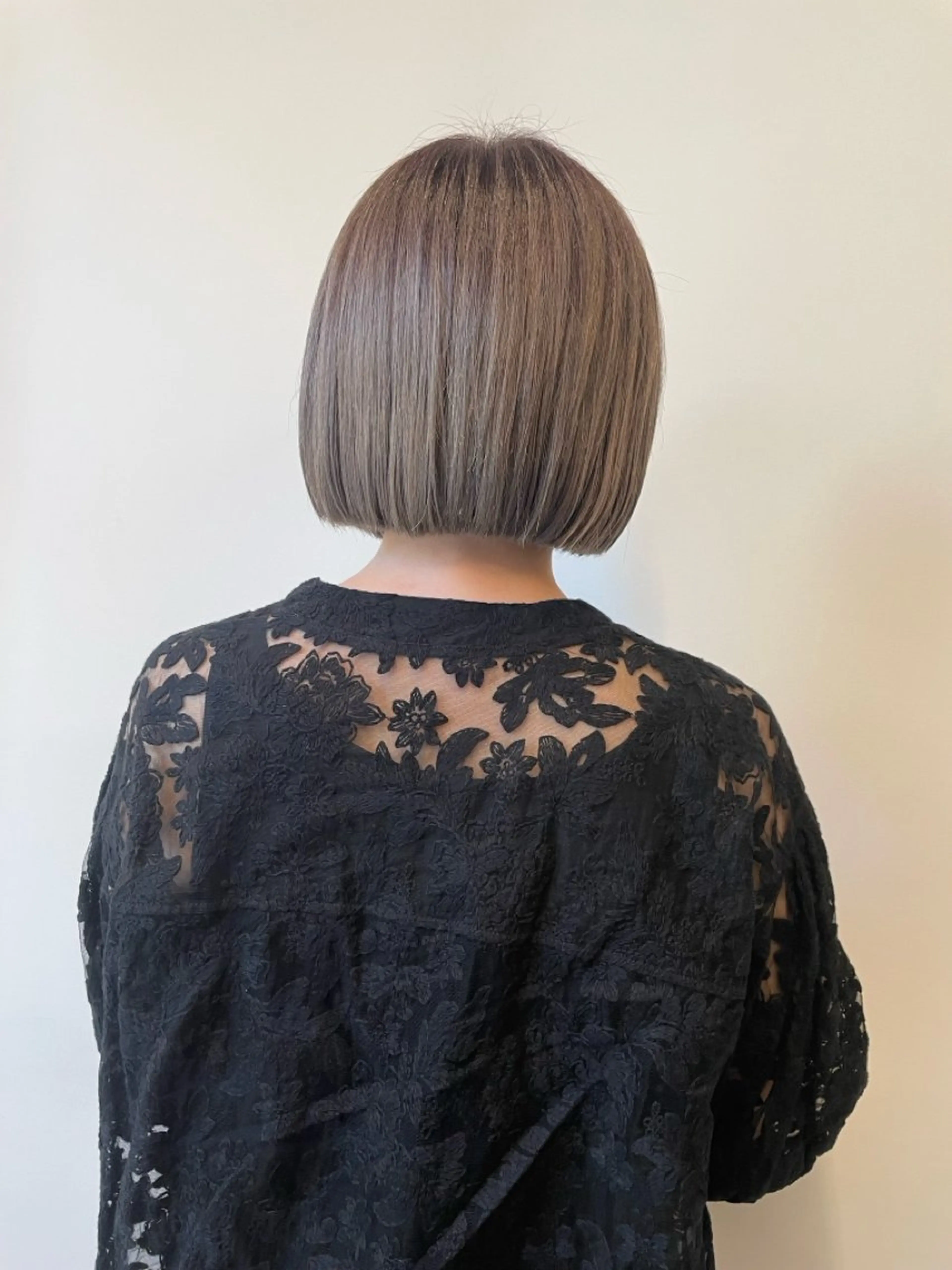 ショート カラー ヘアカラー 高石 乃愛のヘアスタイル