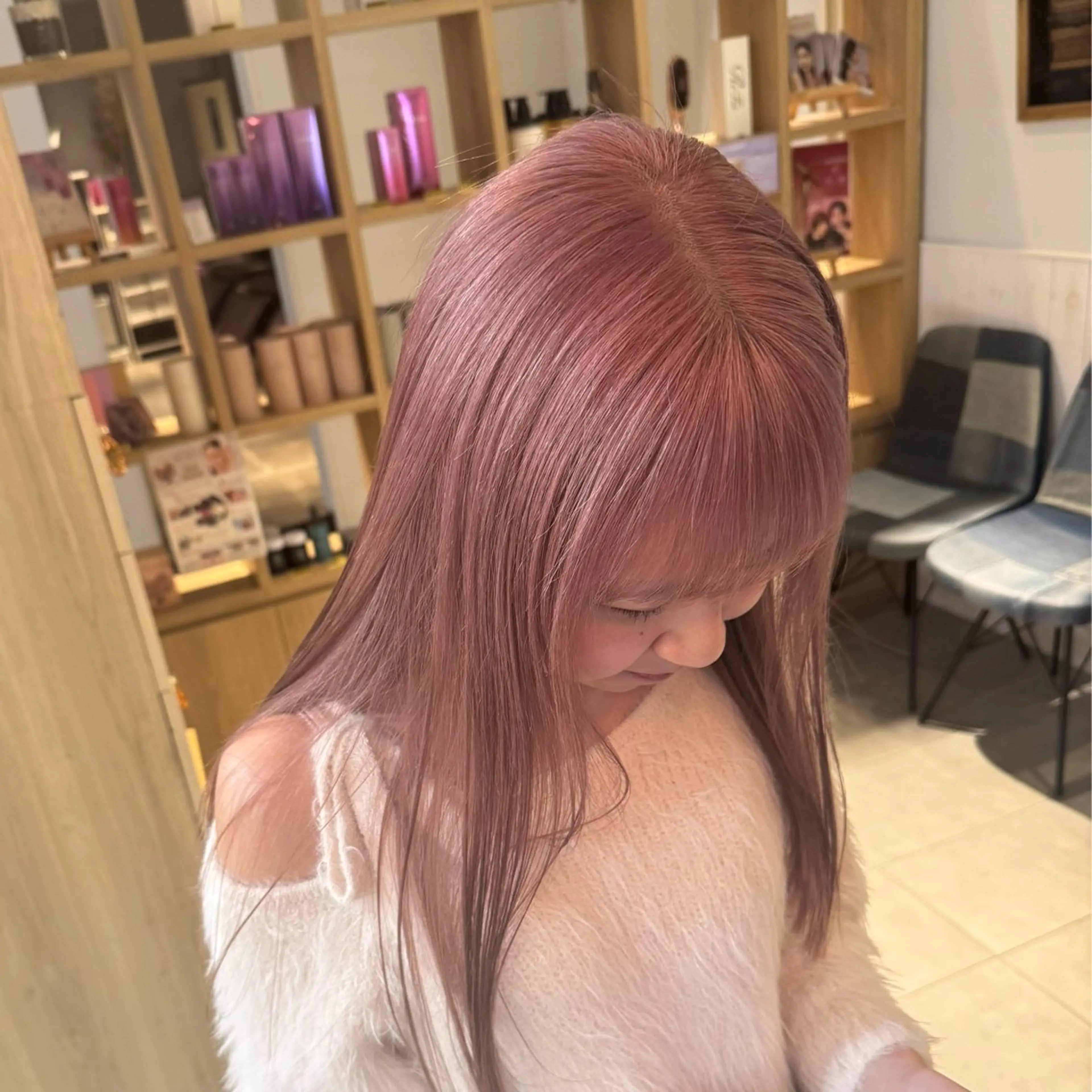 セミロング カラー ベージュカラー ブリーチ ピンクカラー ピンクベージュ ヘアカラー トリートメント 🍀ブリーチ/艶カラ ー🍀 コイケのヘアスタイル