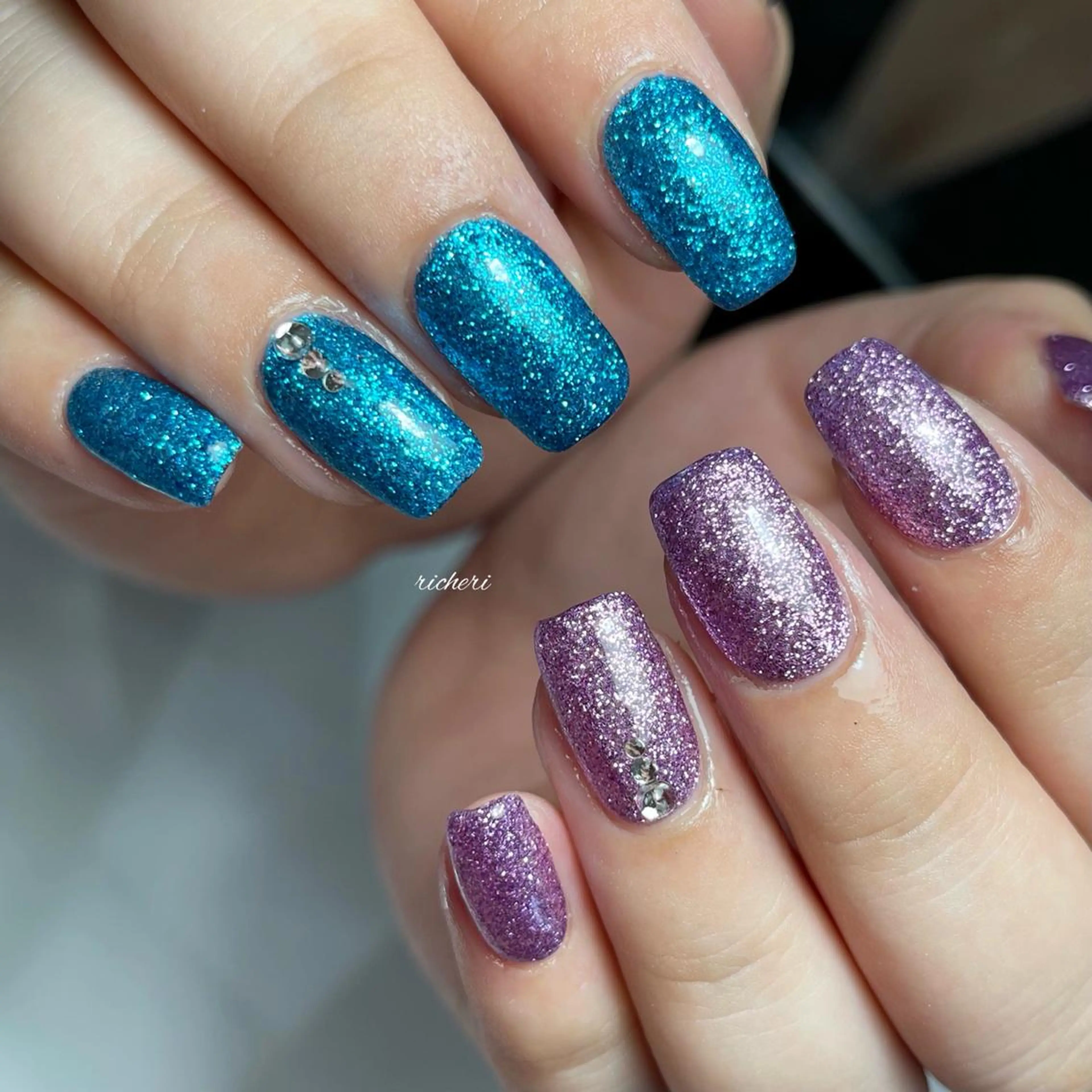 ミディアム ネイル 韓国風ヘア アートネイル フットネイル フレンチネイル ジェルネイル richeri beautyのエステ・リラクイメージ