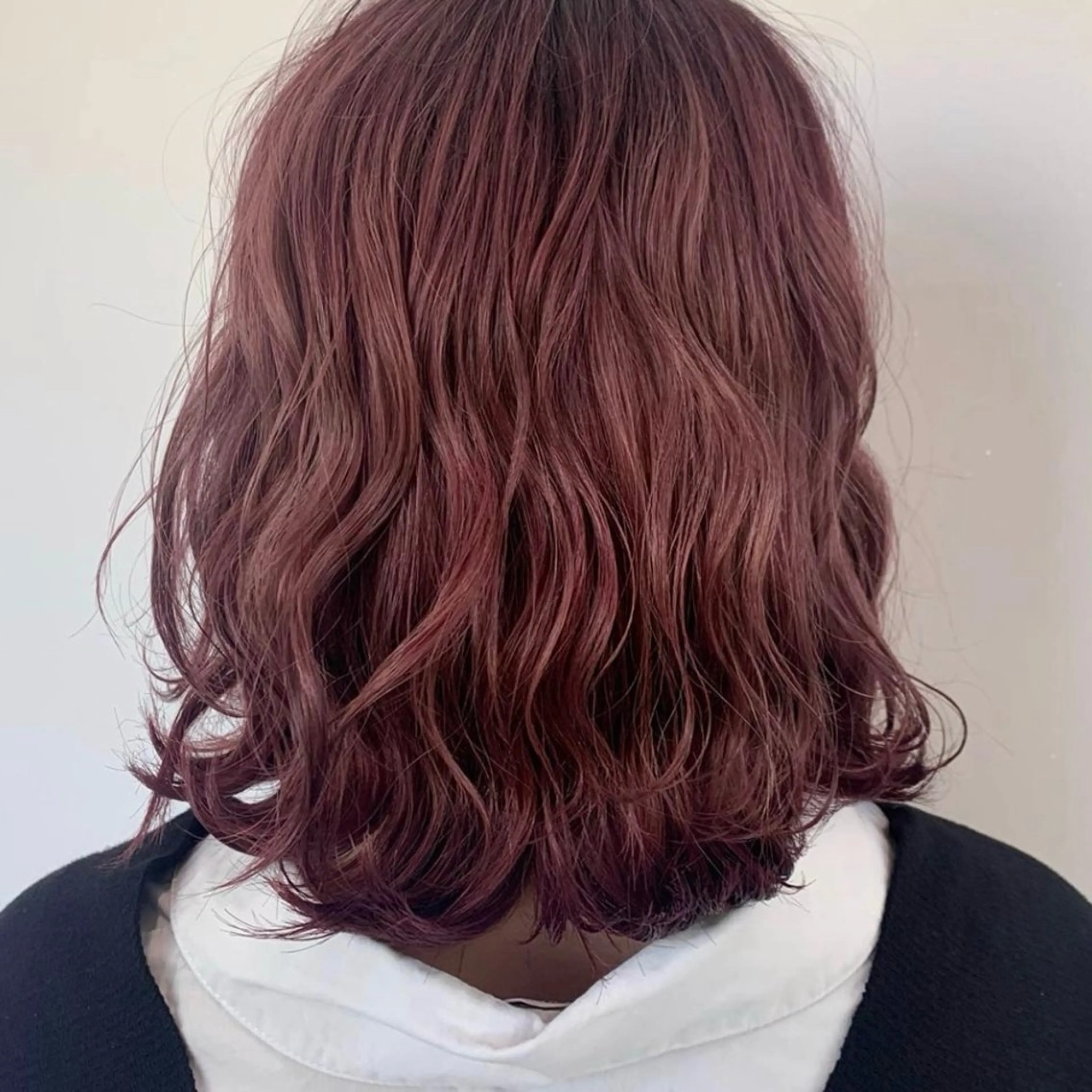 カラー 松野 さくらのヘアスタイル