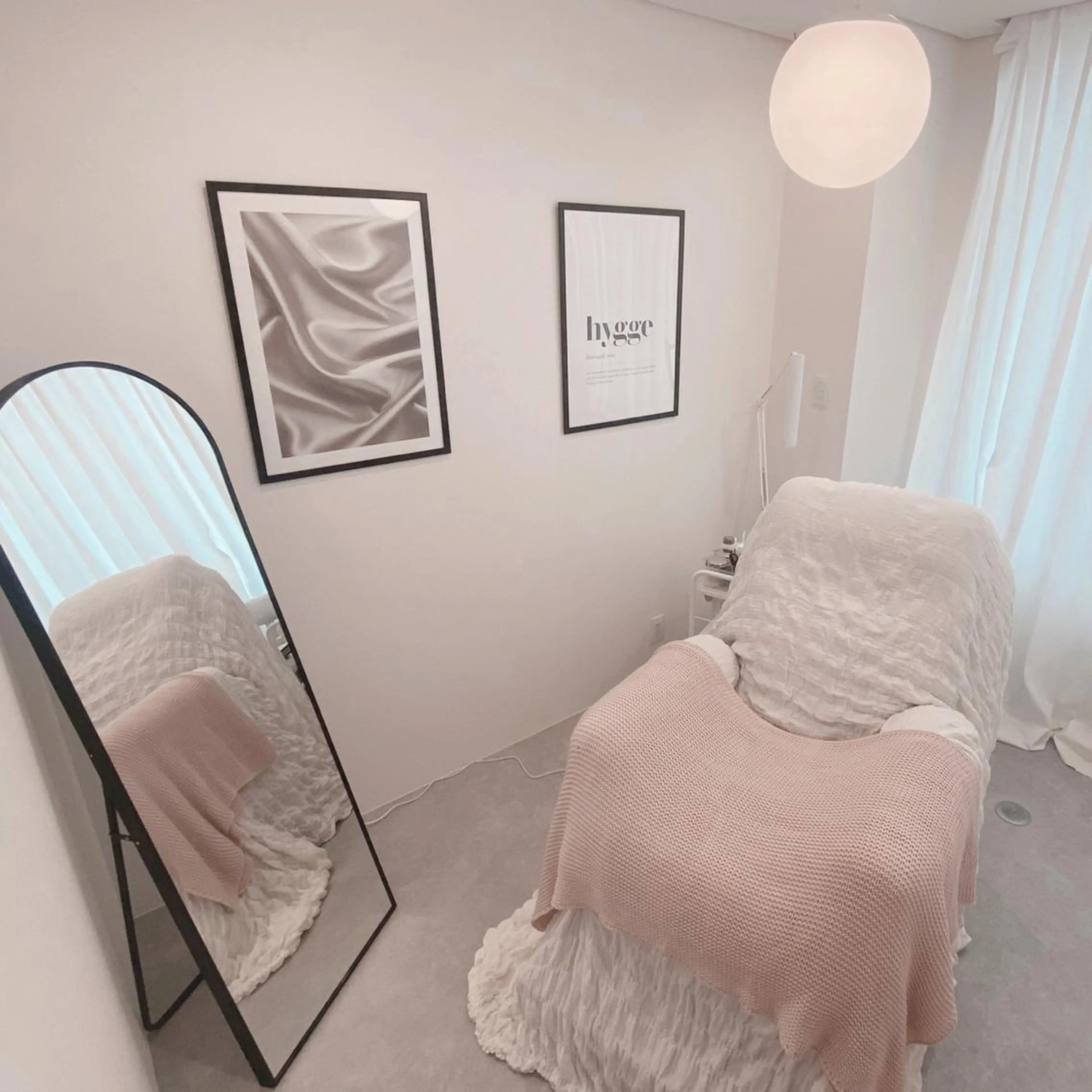 CHARIRE所属・CHARIRE chinatsuのマツエク・マツパデザイン