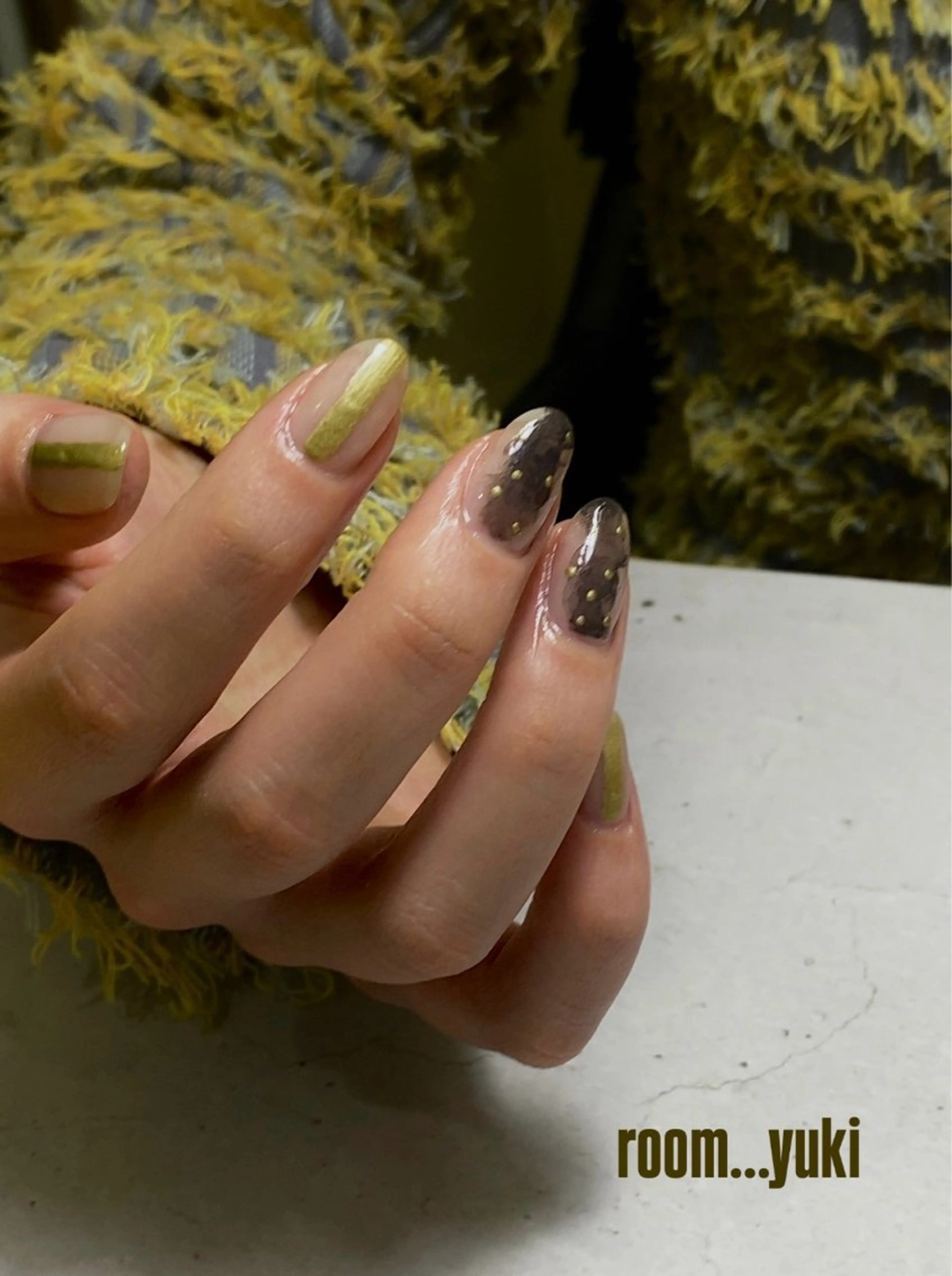 ネイル ゴールド ニュアンスネイル RooM yuki /大人ネイルのネイルデザイン