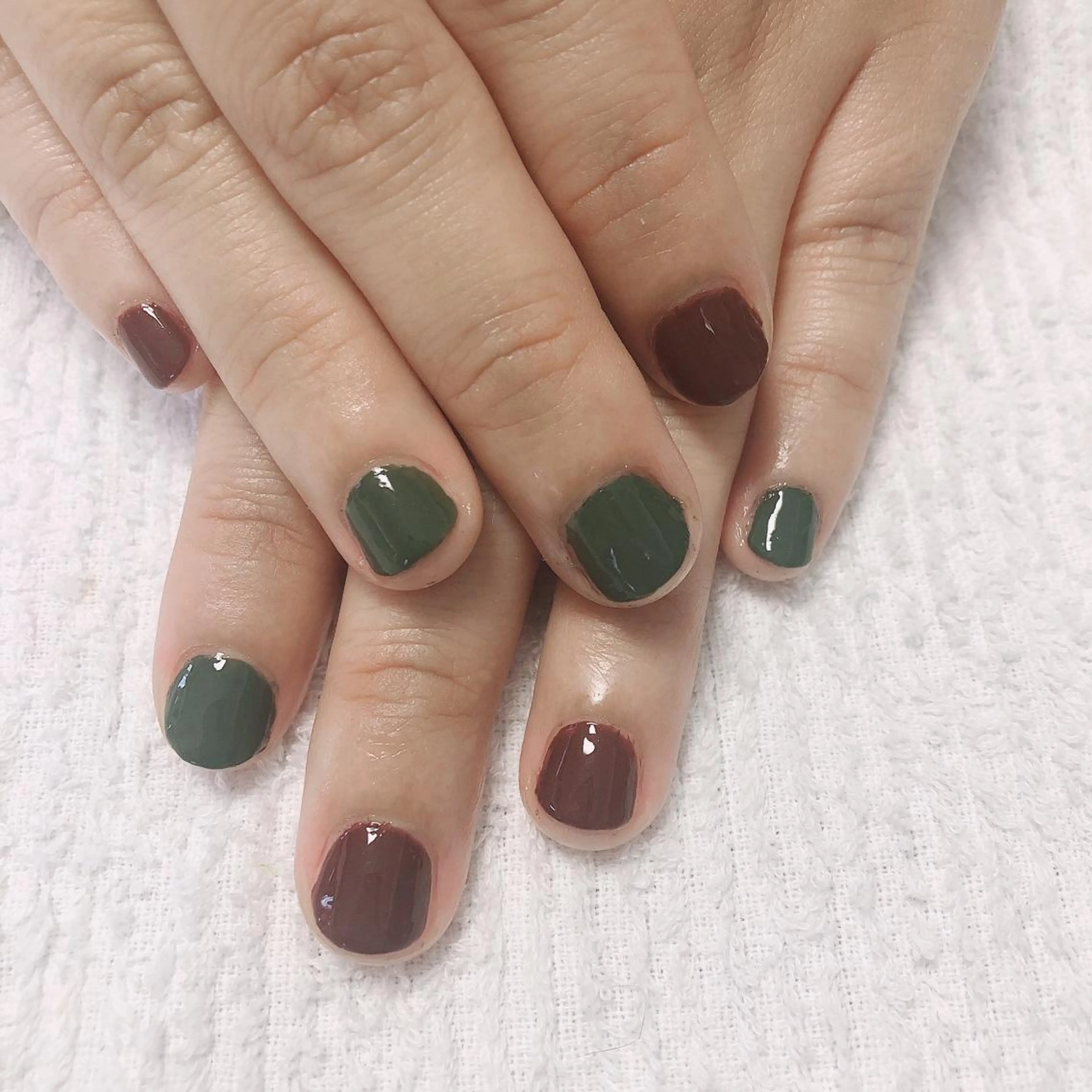 ネイル ワンカラーネイル シンプルネイル 結城 怜菜のネイルデザイン