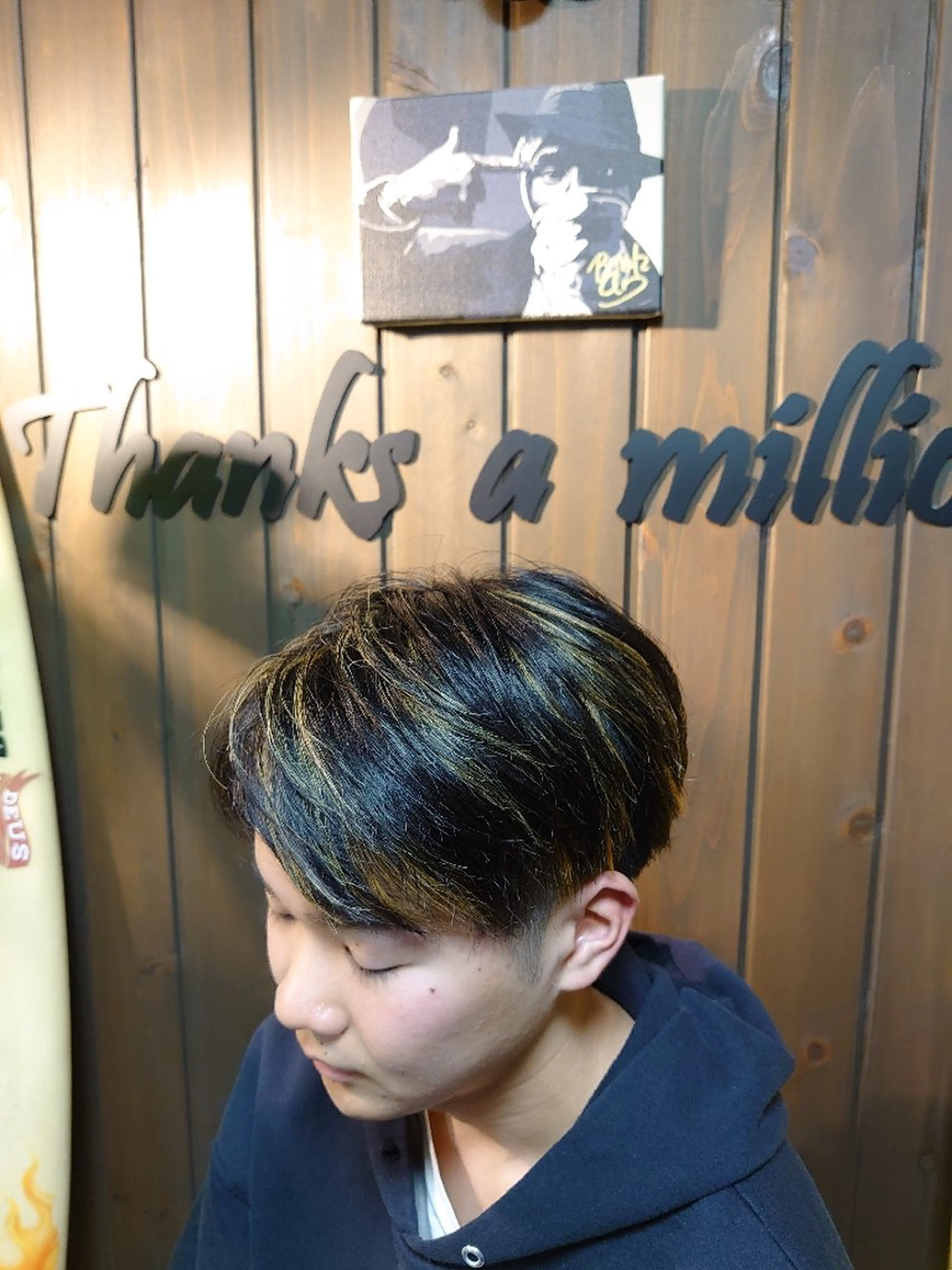 カラー ハイライトカラー ヘッドスパ 岡林 選のヘアスタイル