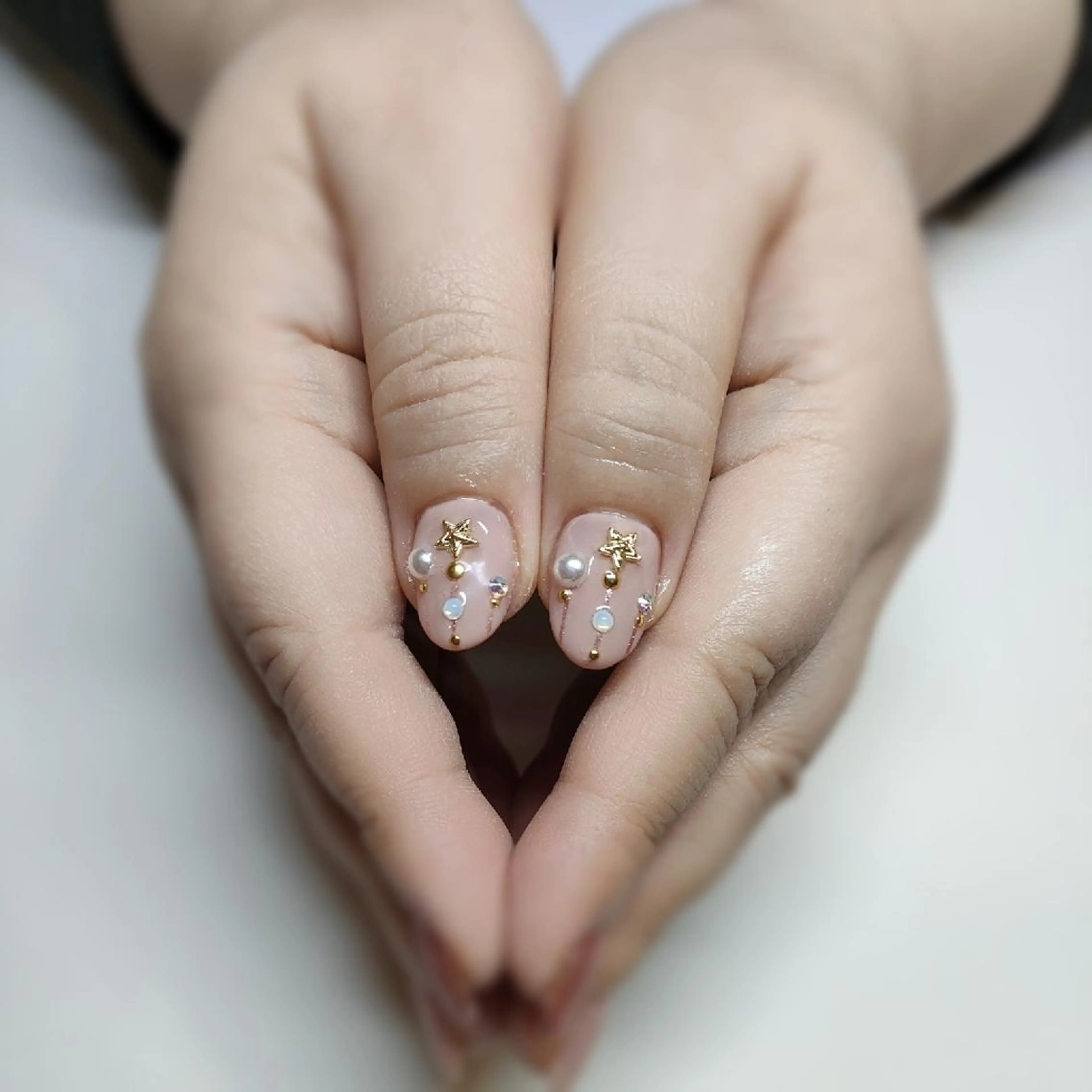 ネイル ハンドネイル 吉澤 友恵のネイルデザイン