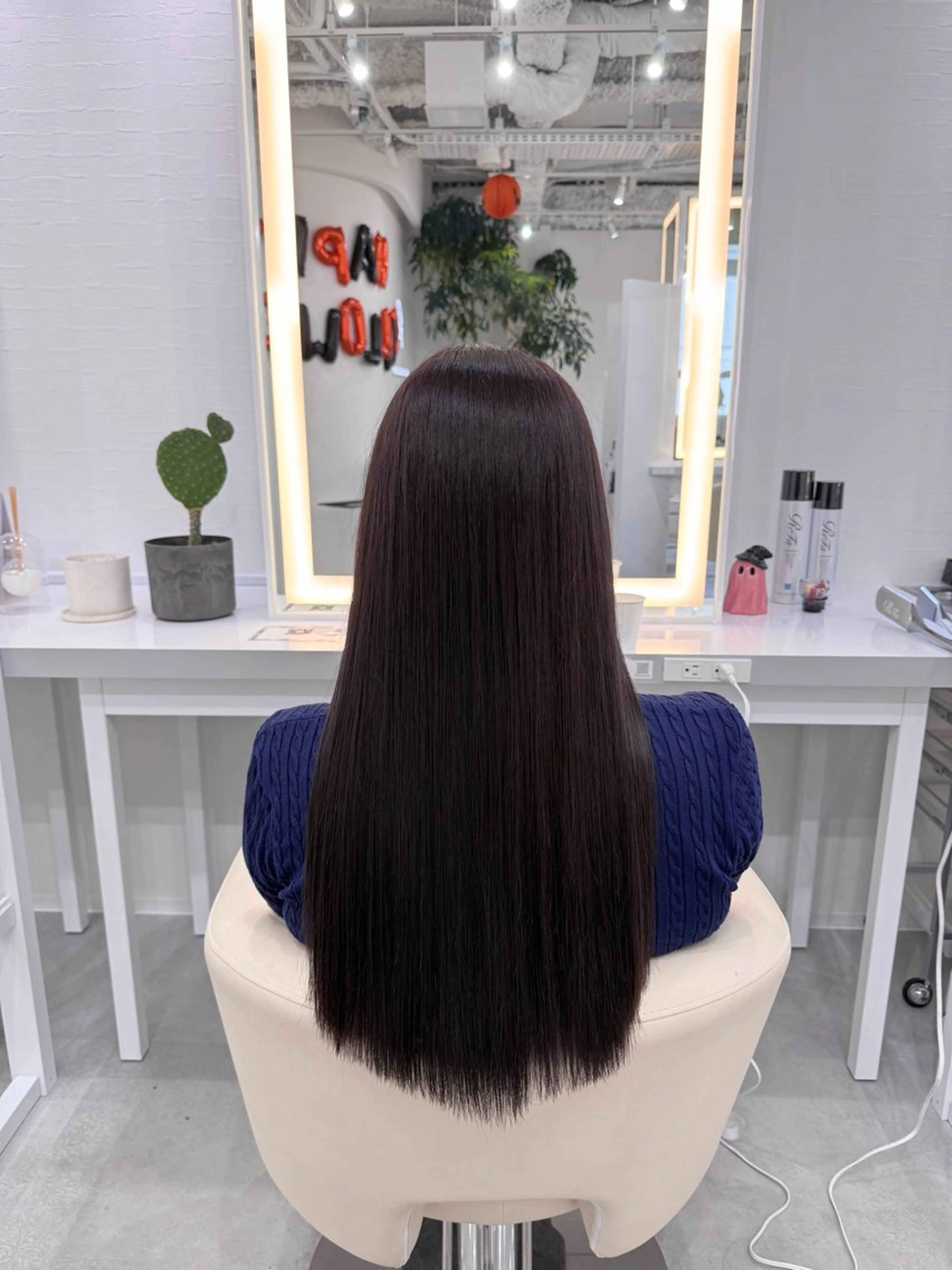 ロング R/🎀 ヘアセット・艶カラーのヘアスタイル