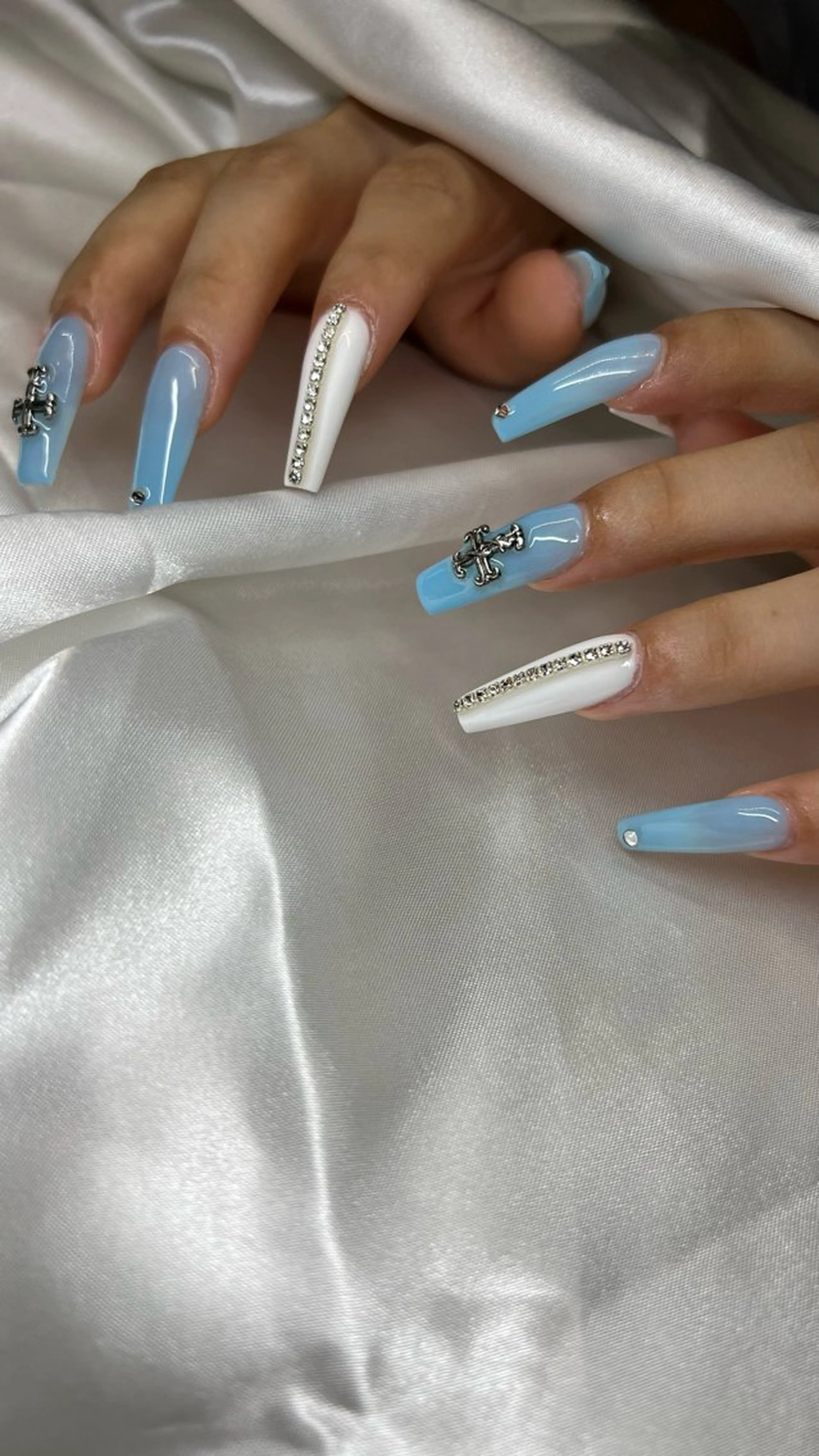 ネイル 𝐧𝐚𝐢𝐥 𝐌𝐢𝐖𝐢𝐢のネイルデザイン