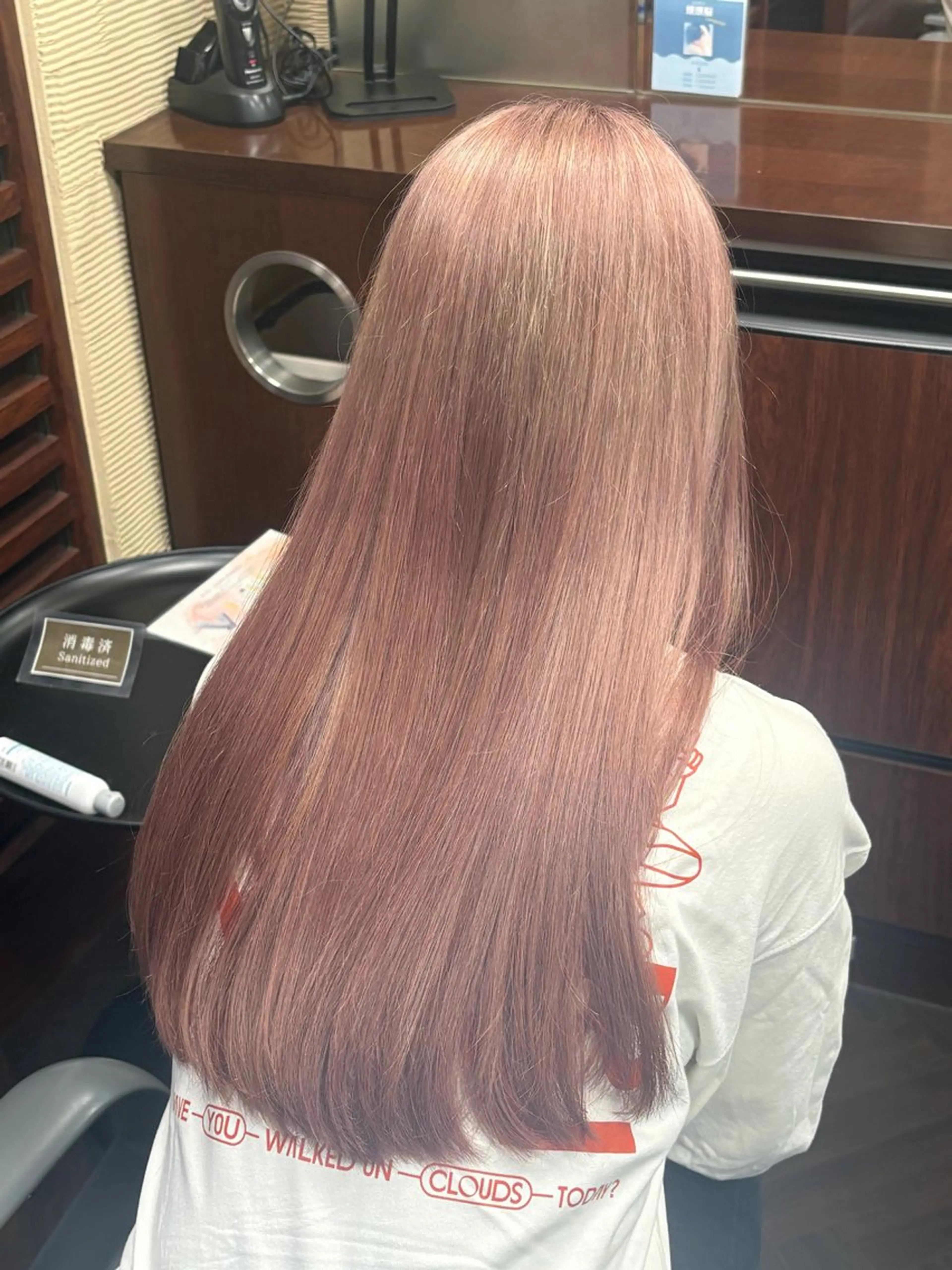 ロング カラー ベージュカラー ブリーチ ピンクカラー ピンクベージュ カット ヘアカラー カットモデル募中✨️ 細田舞乃のヘアスタイル
