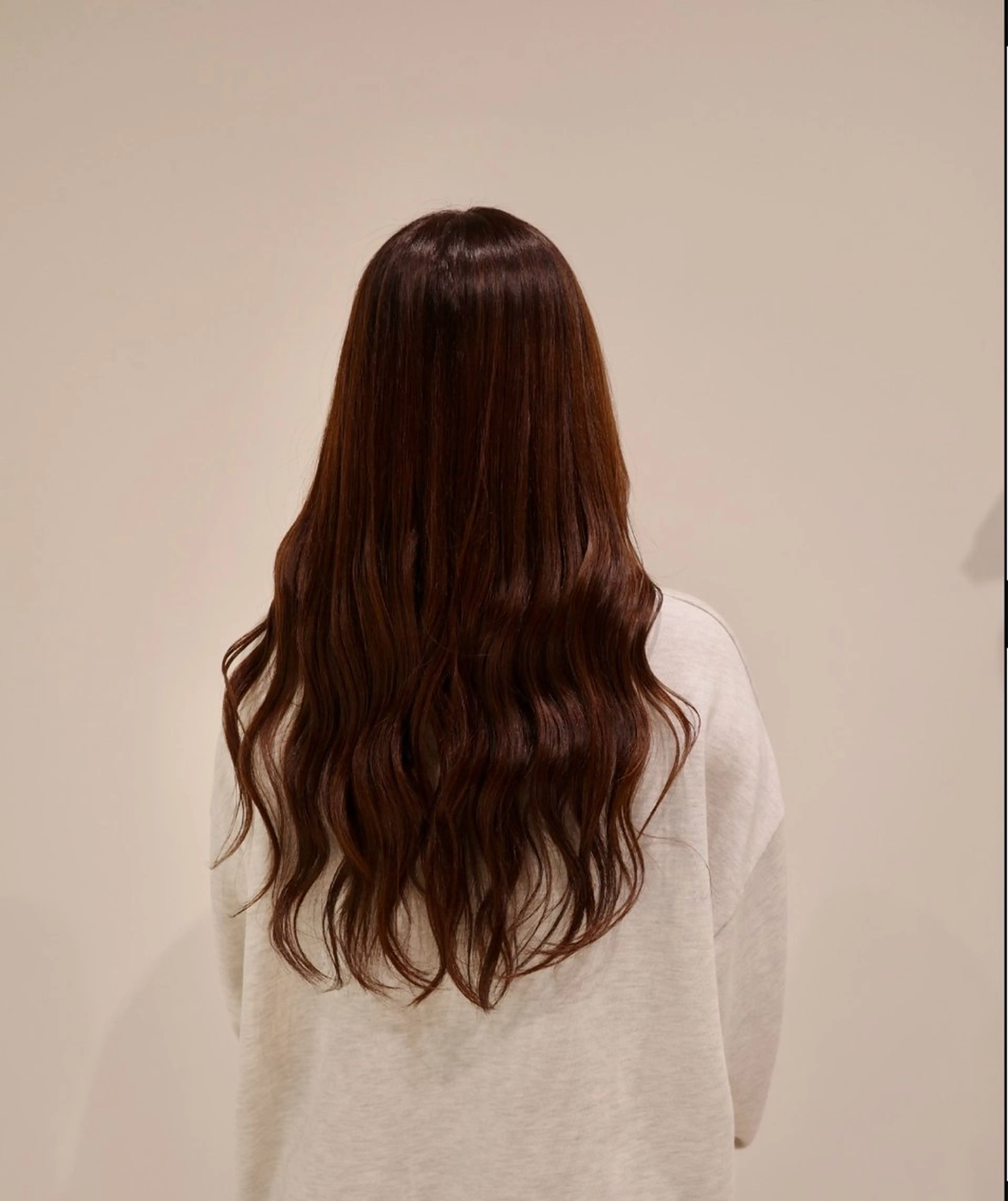 ロング カラー ヘアカラー (h)wim momoのヘアスタイル