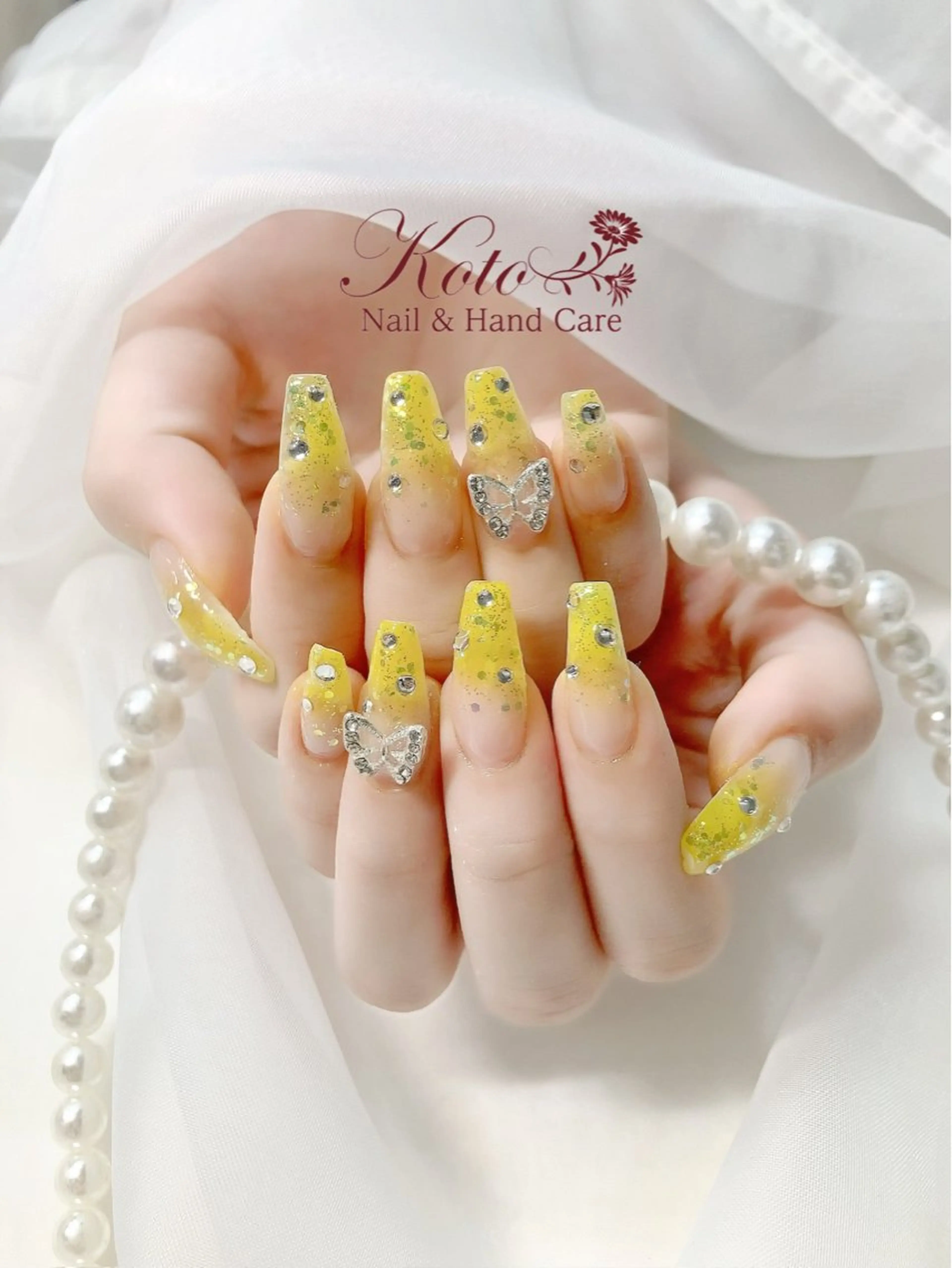 ネイル 長さ出し ジェルネイル キラキラネイル 持ち込み ニュアンスネイル Risa ネイルサロンKOTOのネイルデザイン