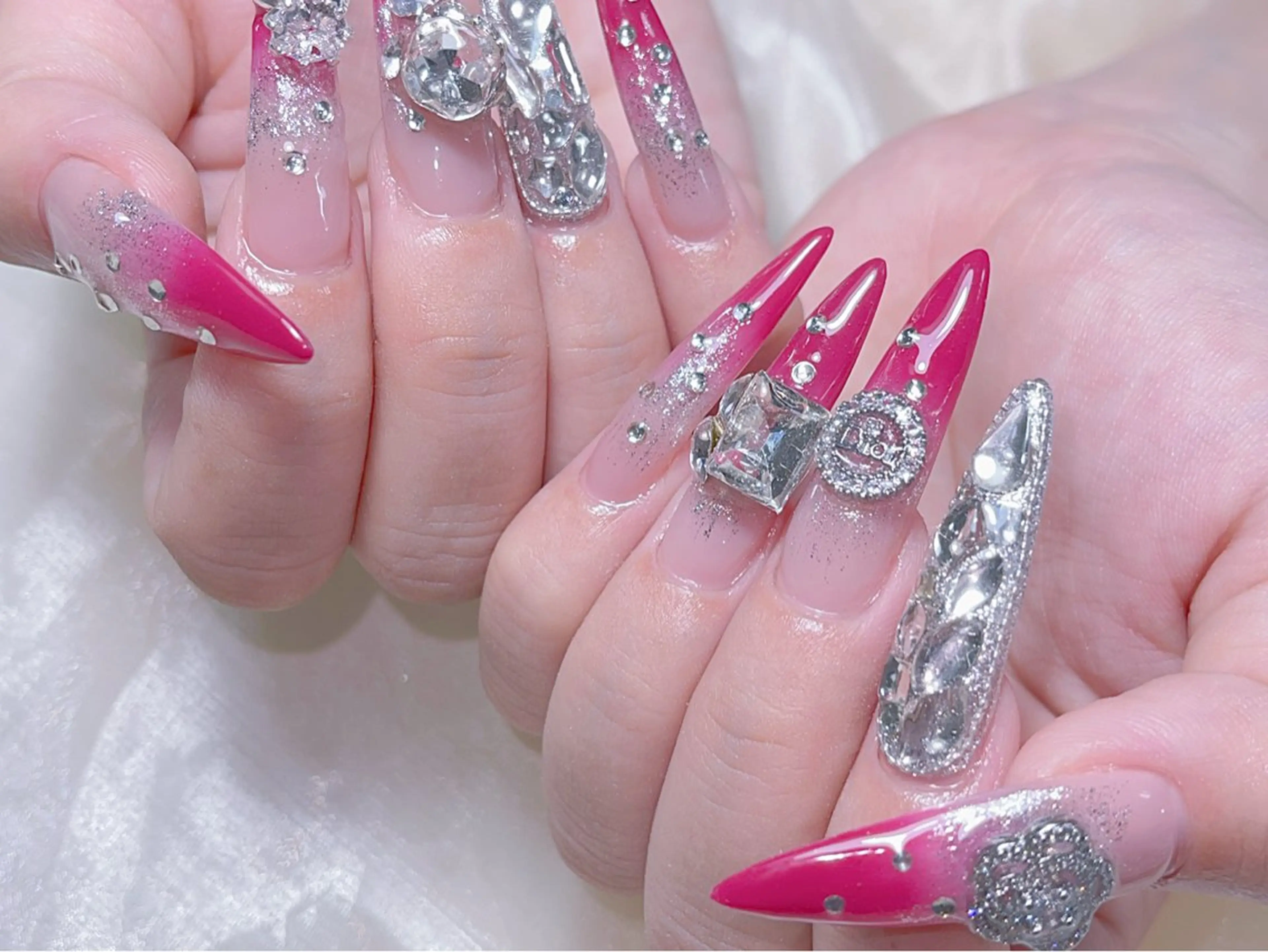 ネイル 🎀ネイルサロン エクラYUI🎀のネイルデザイン