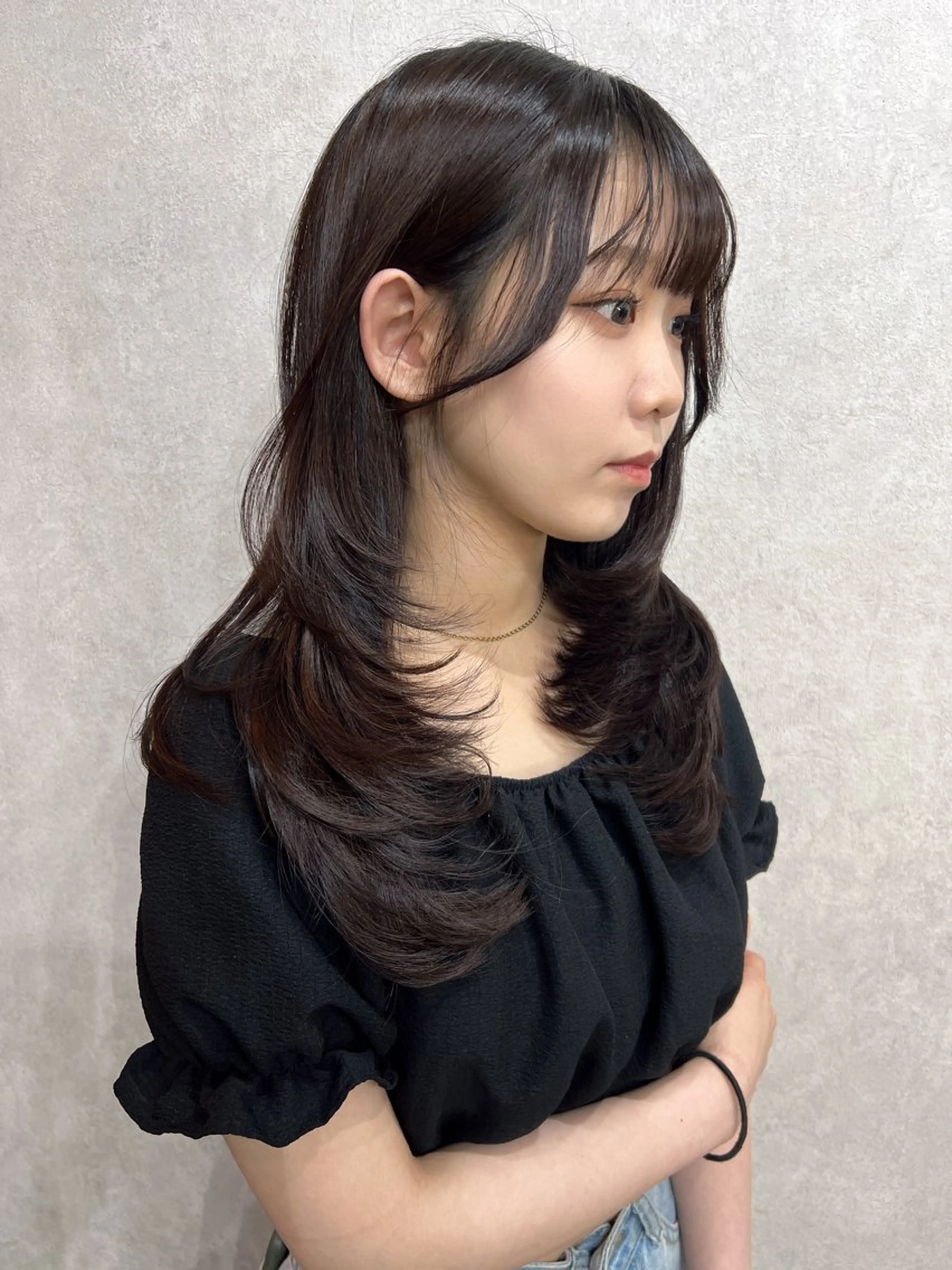 セミロング カット トリートメント maya レイヤーカットのヘアスタイル